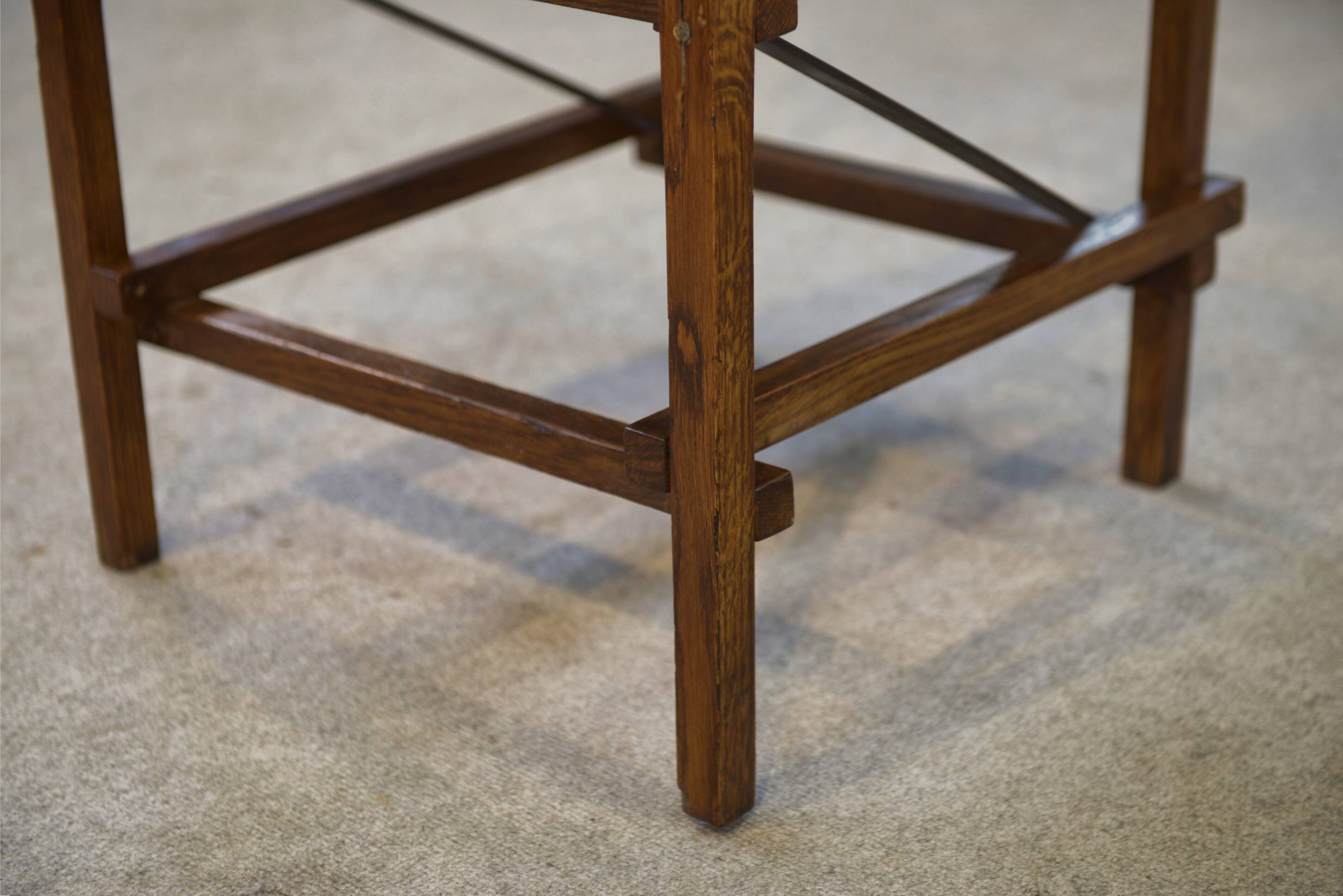 Pair of oak and leather chairs in the style of Gerrit Rietveld 1960s.