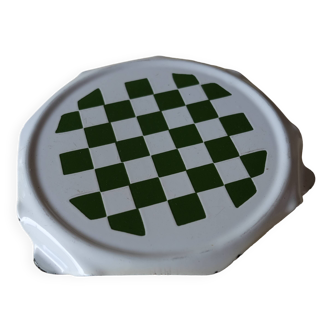 Trivet