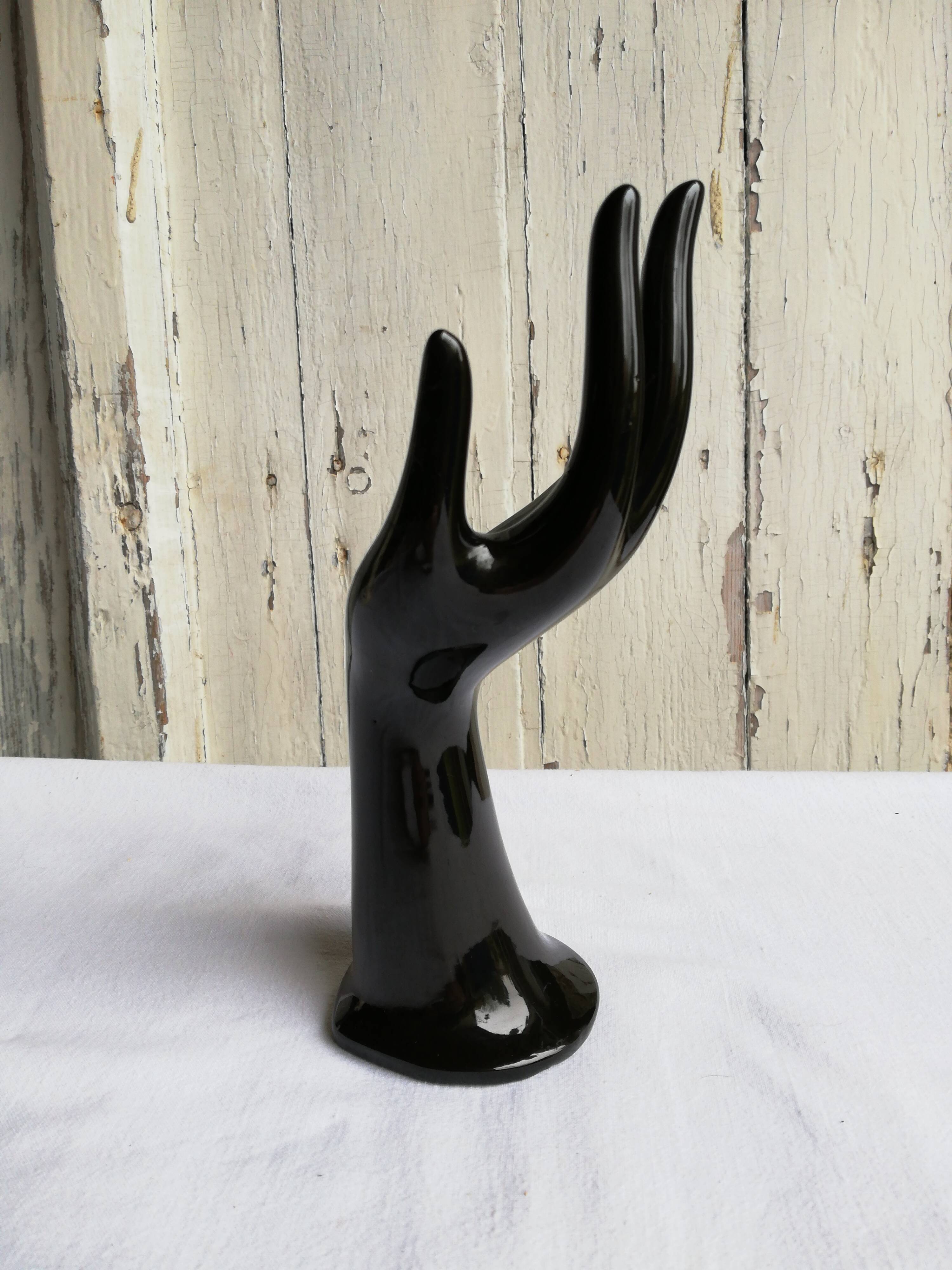Hand-dressing vase