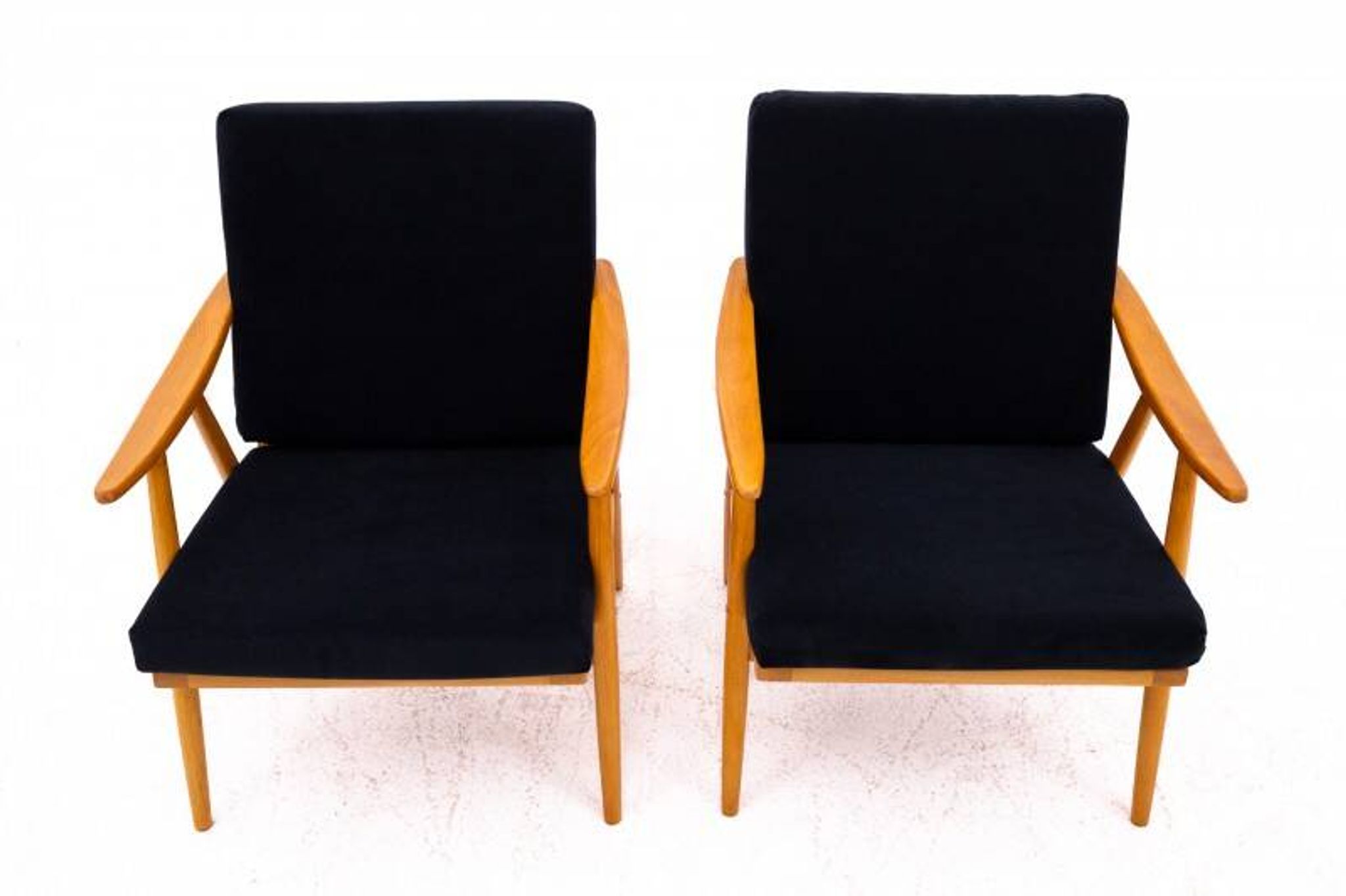 Pair of armchairs, Czechoslovakia, manufacturer TON, 1960s. After renovation.