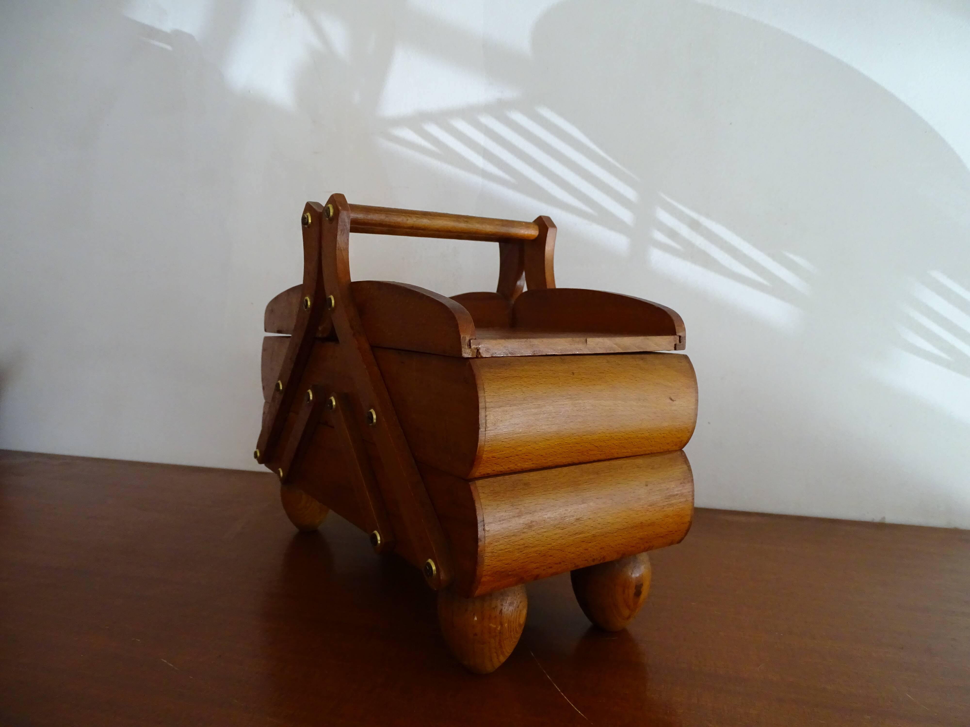 Worker to lay vintage wood