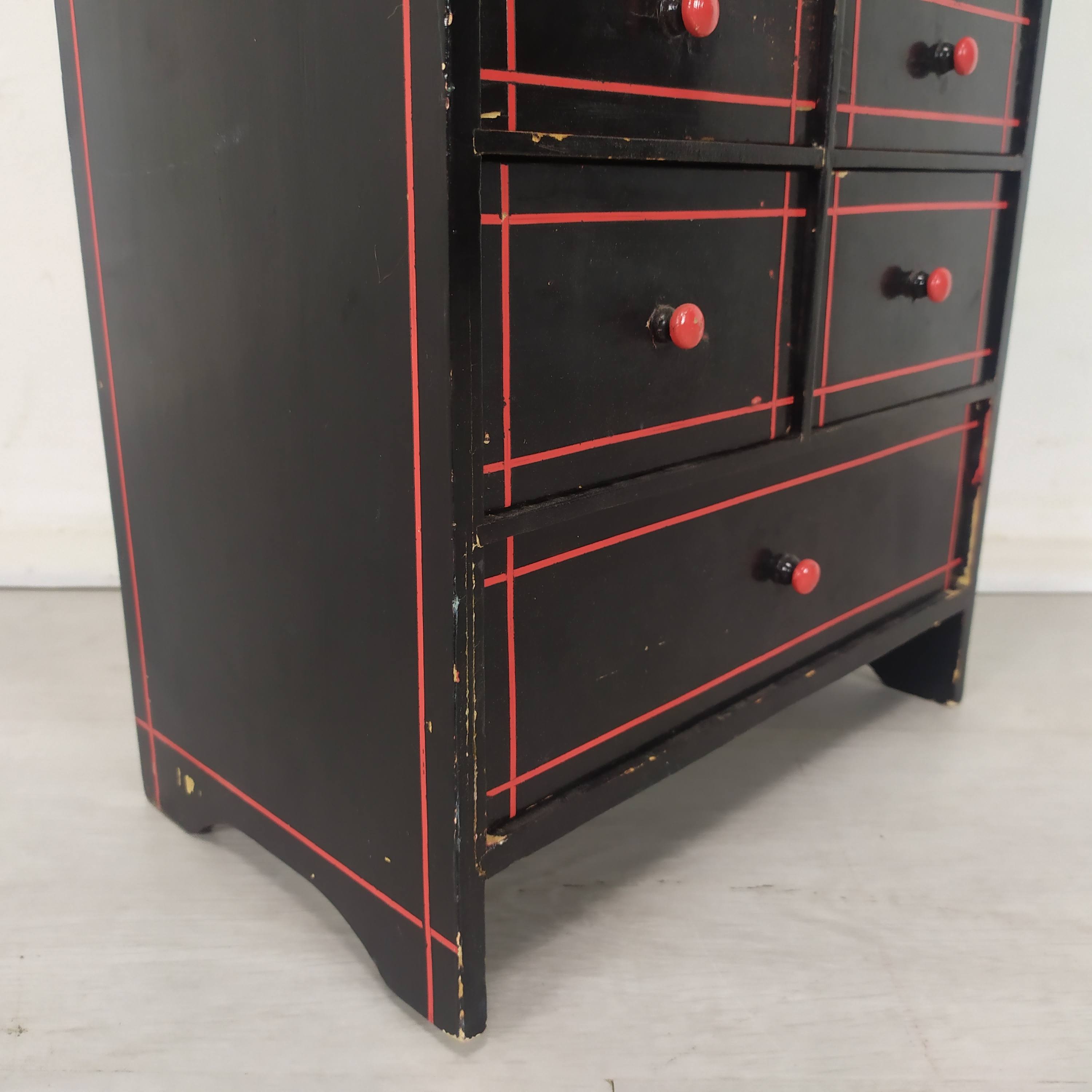 Trade furniture with drawers