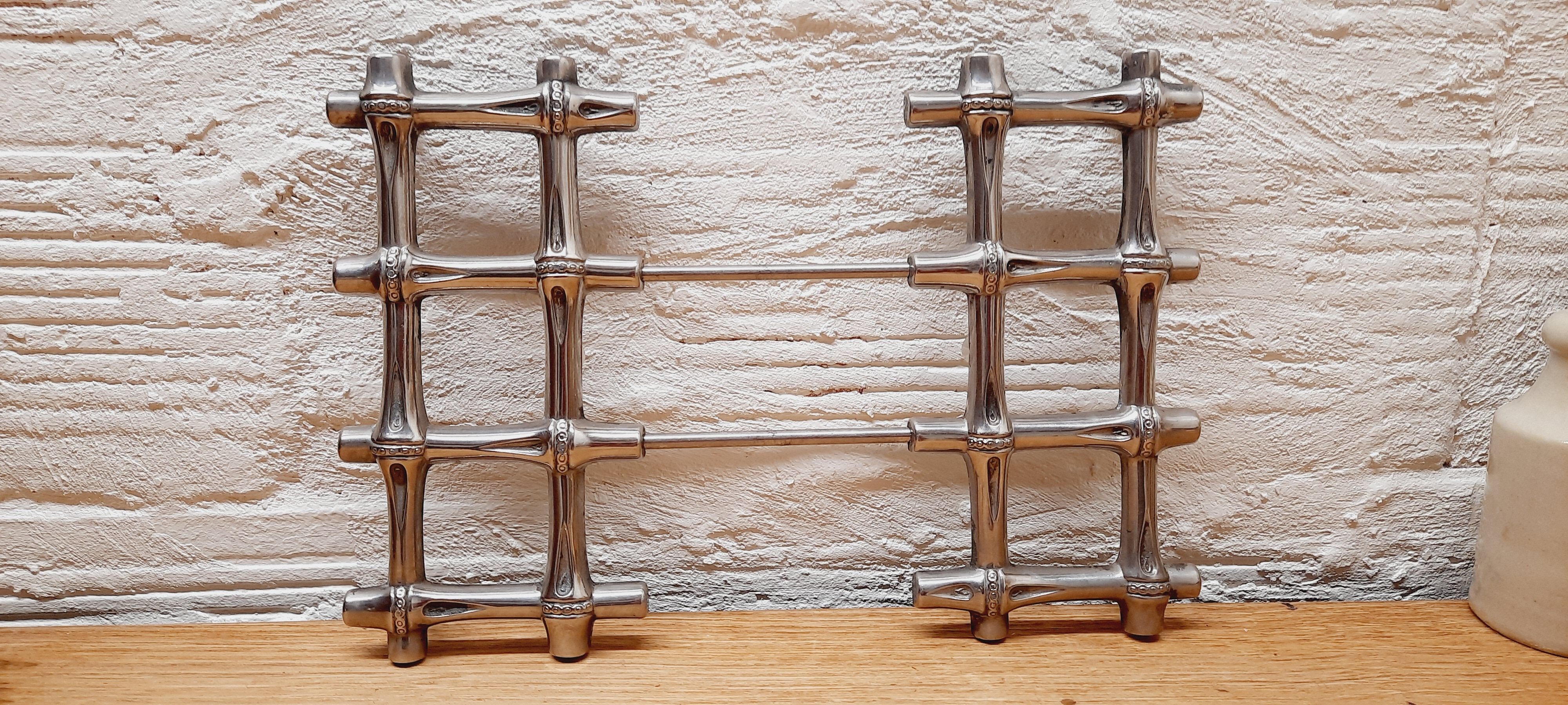 Bamboo silver metal trivety