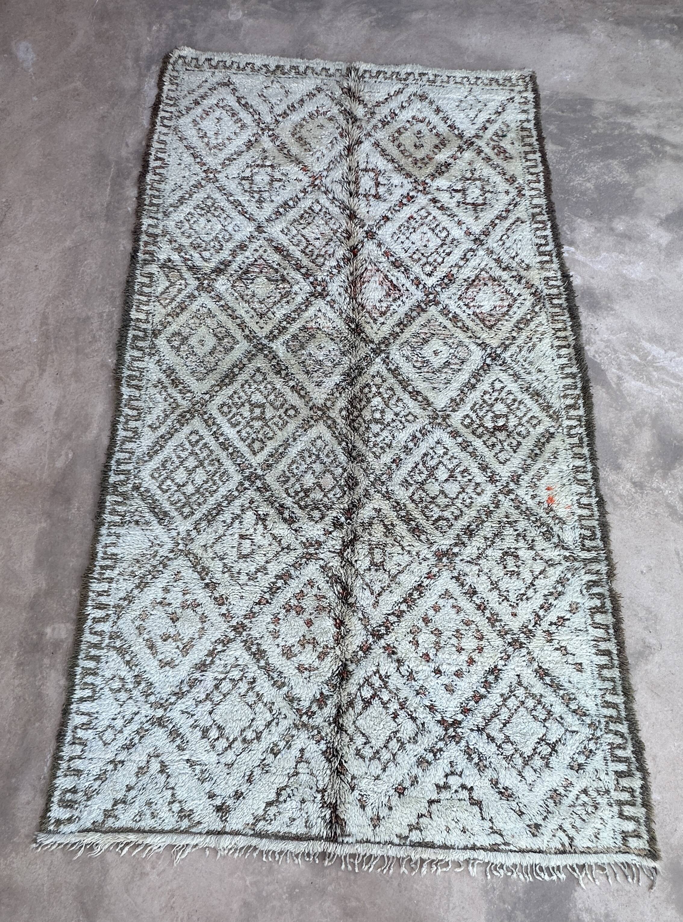 White Marmoucha Moroccan rug - 188 x 336 cm