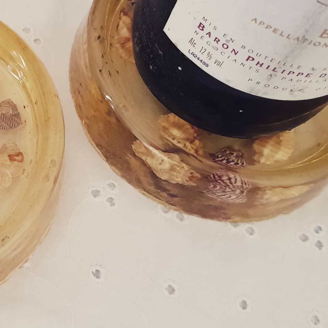 Under bottles and knife doors