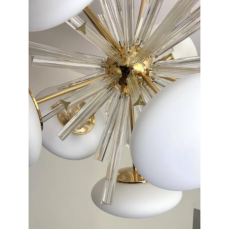 Contemporary Triedro and White Murano Glass Sputnik Gold Chandelier