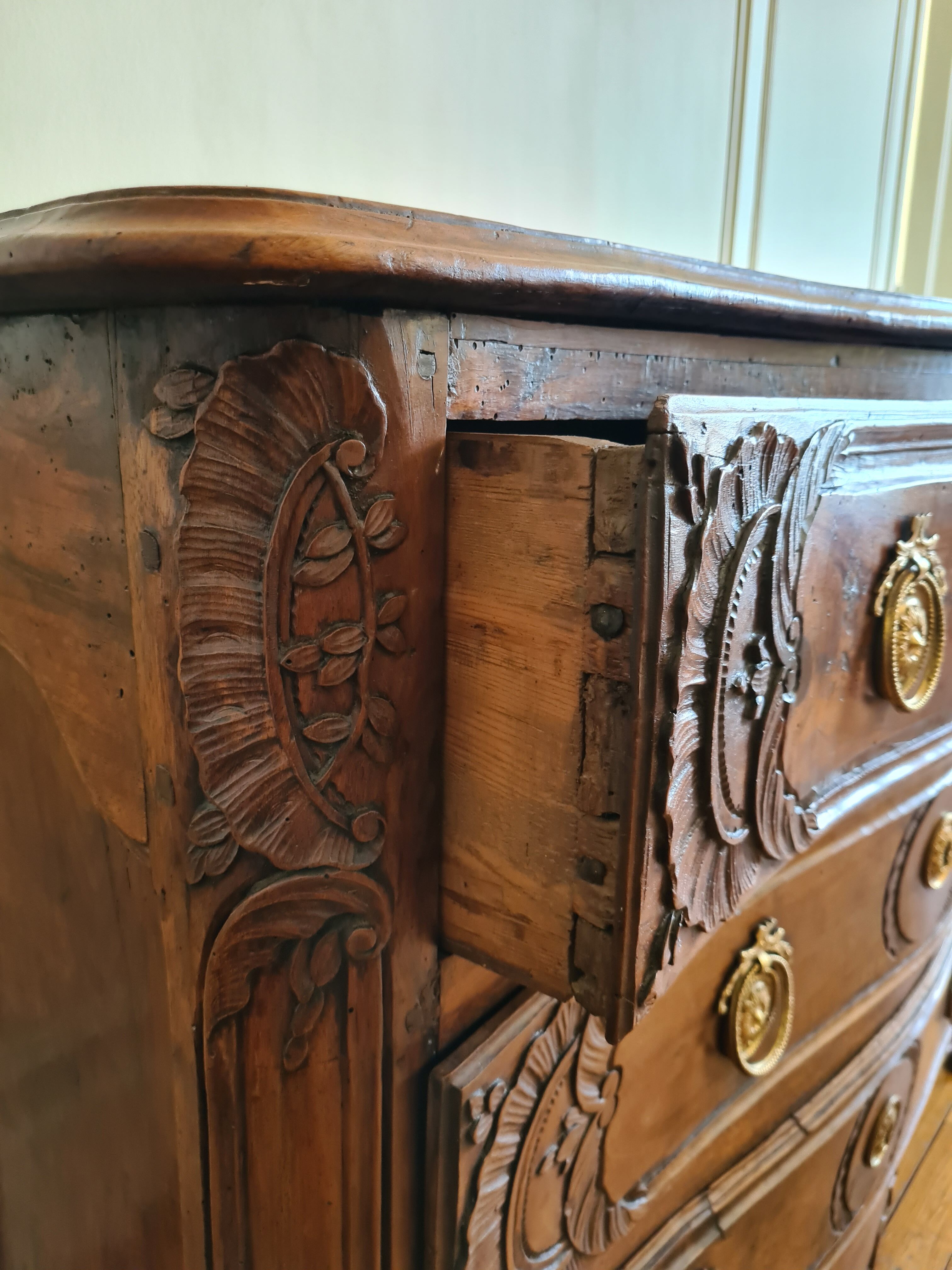 Louis XV period walnut chest of drawers, circa 1760