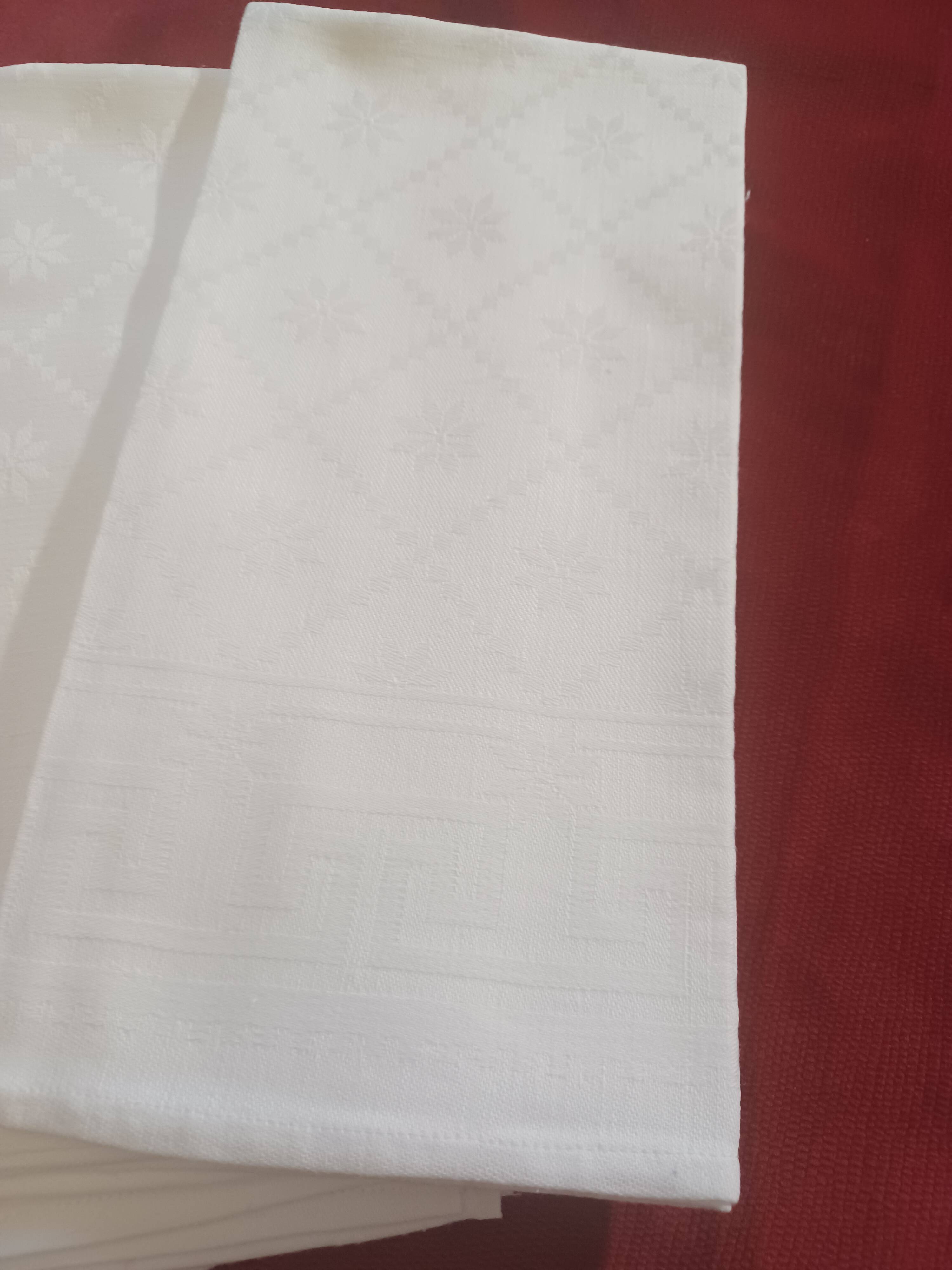 4 white linen damask napkins