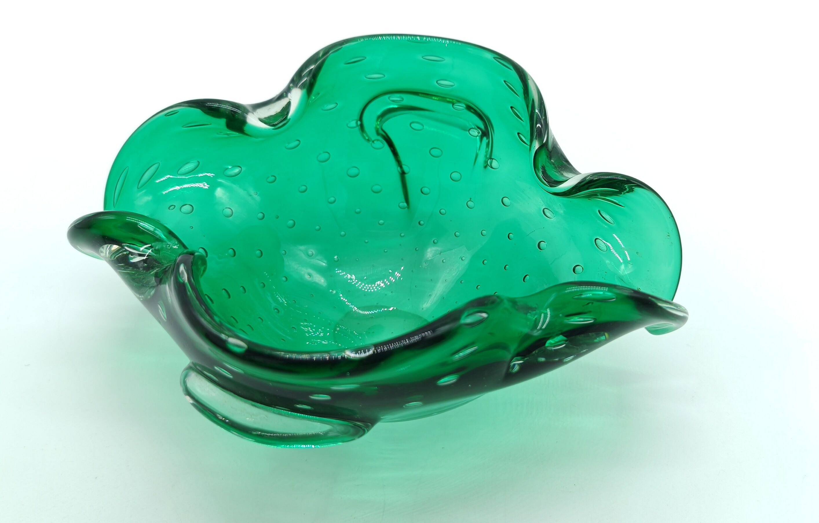 Large ashtray or empty glass pocket Murano bullicante green emeralds from the 60s