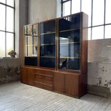 Mahey bookcase in elm and XXL brass
