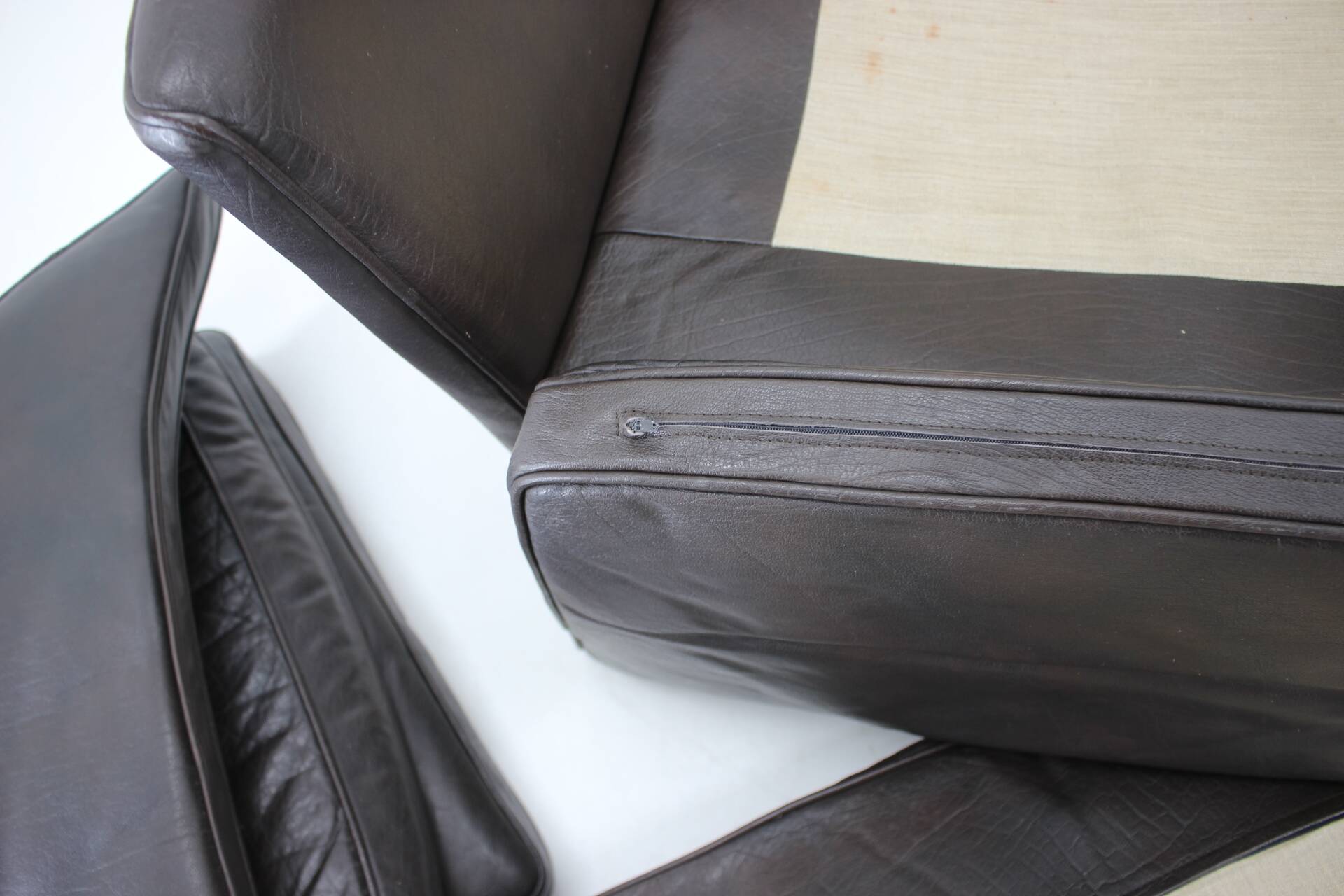 1970s danish 2-seater sofa in dark brown leather