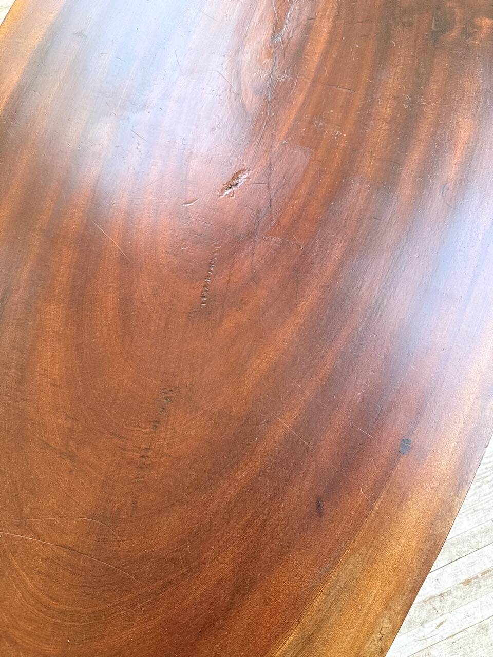 Table basse années 50 plateau bois exotique XXL