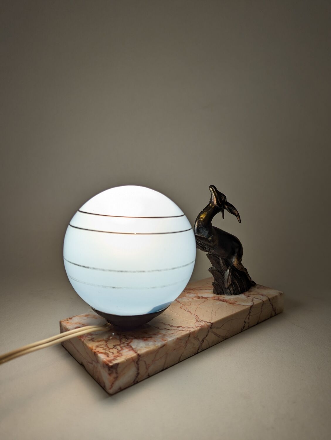 Art deco lamp