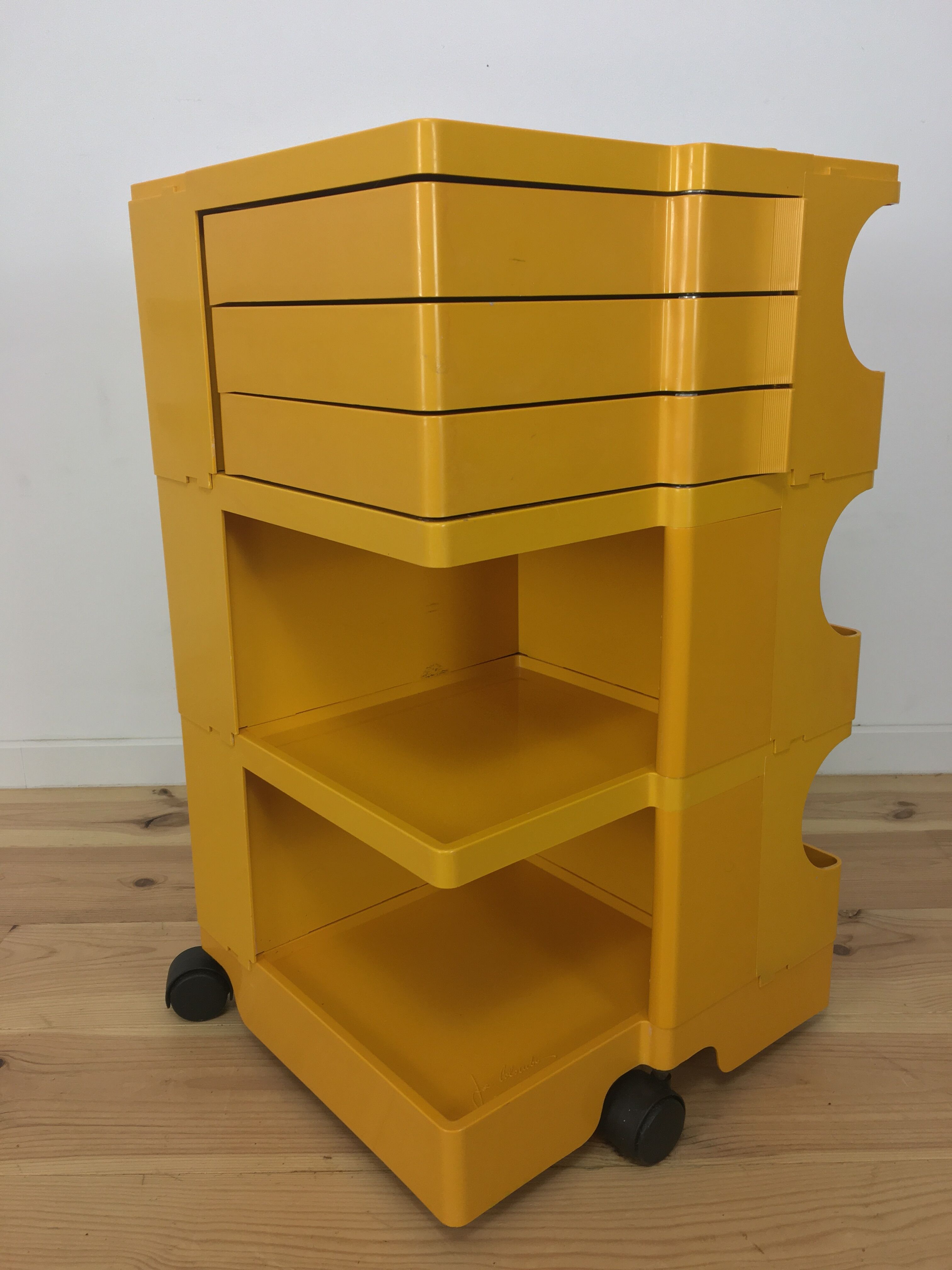 Dessert Boby by Joe Colombo