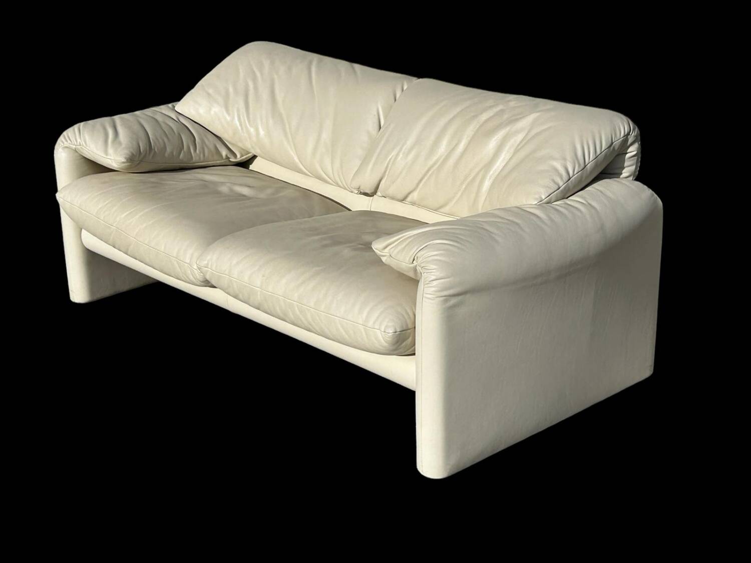 Maralunga White Leather Sofa By Vico Magistretti For Cassina, 1970s No. 2