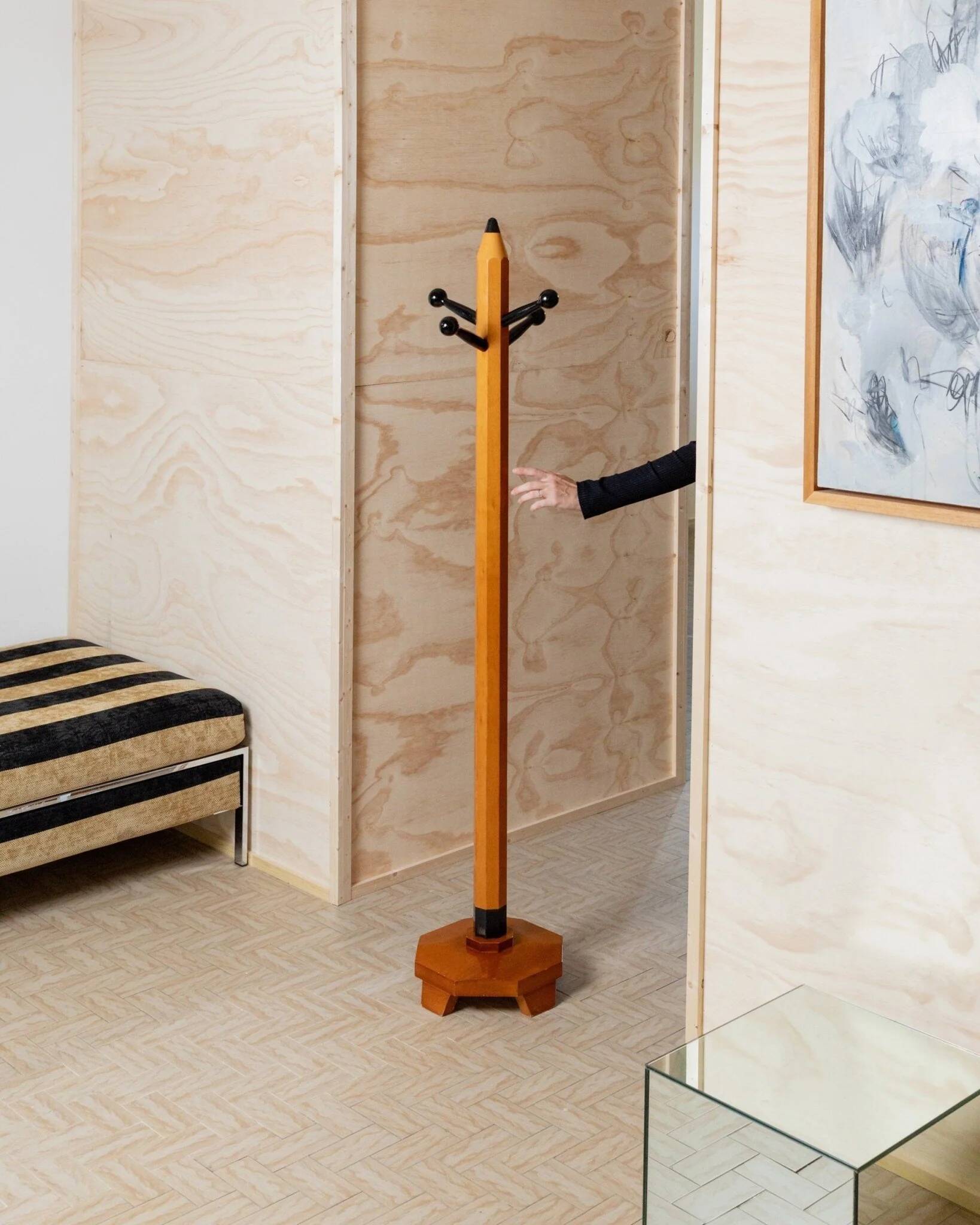 Orange wood Memphis-style Pencil Coat Rack, XL vintage 1980s, Italy by Artema