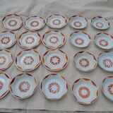 Series of 20 modernist plates Faïencerie de Castres
