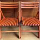 Paire de chaises pliantes en bois