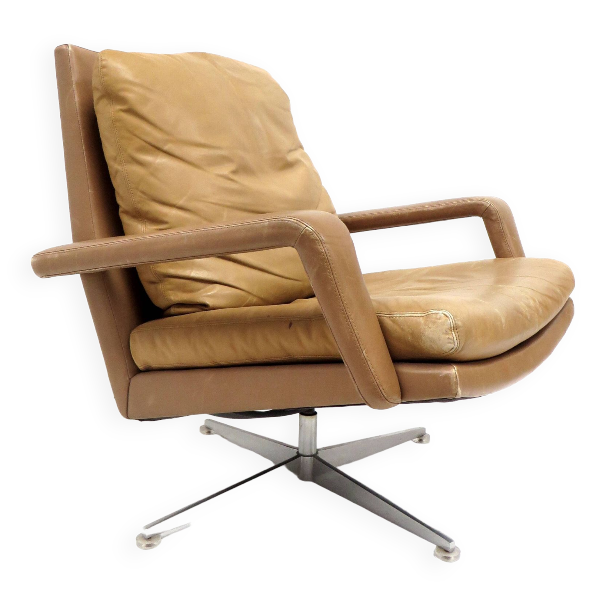 Vintage swivel chair designed by Hans Kaufeld in the 60s