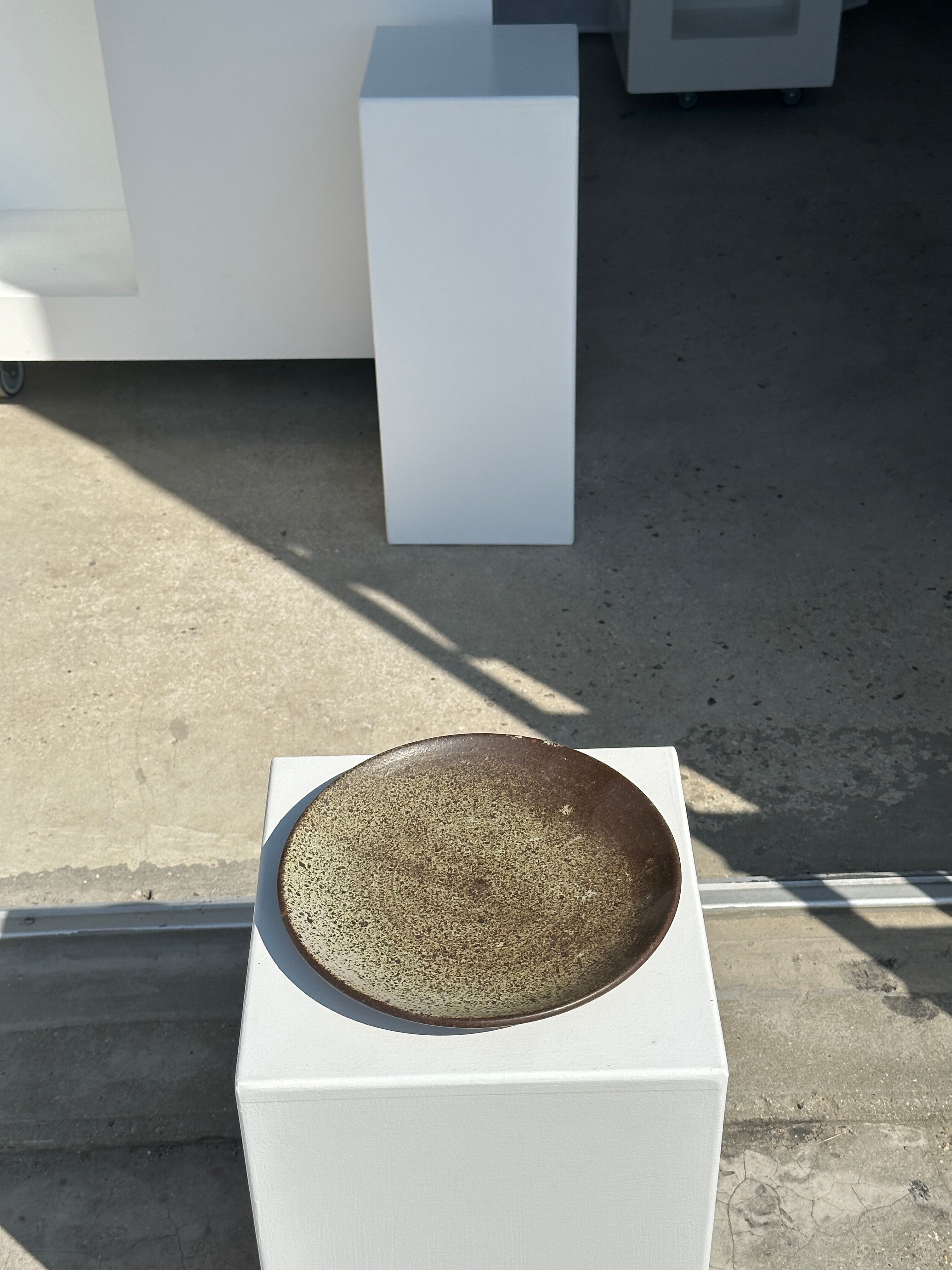 Indonesian green ceramic dish D:26.5