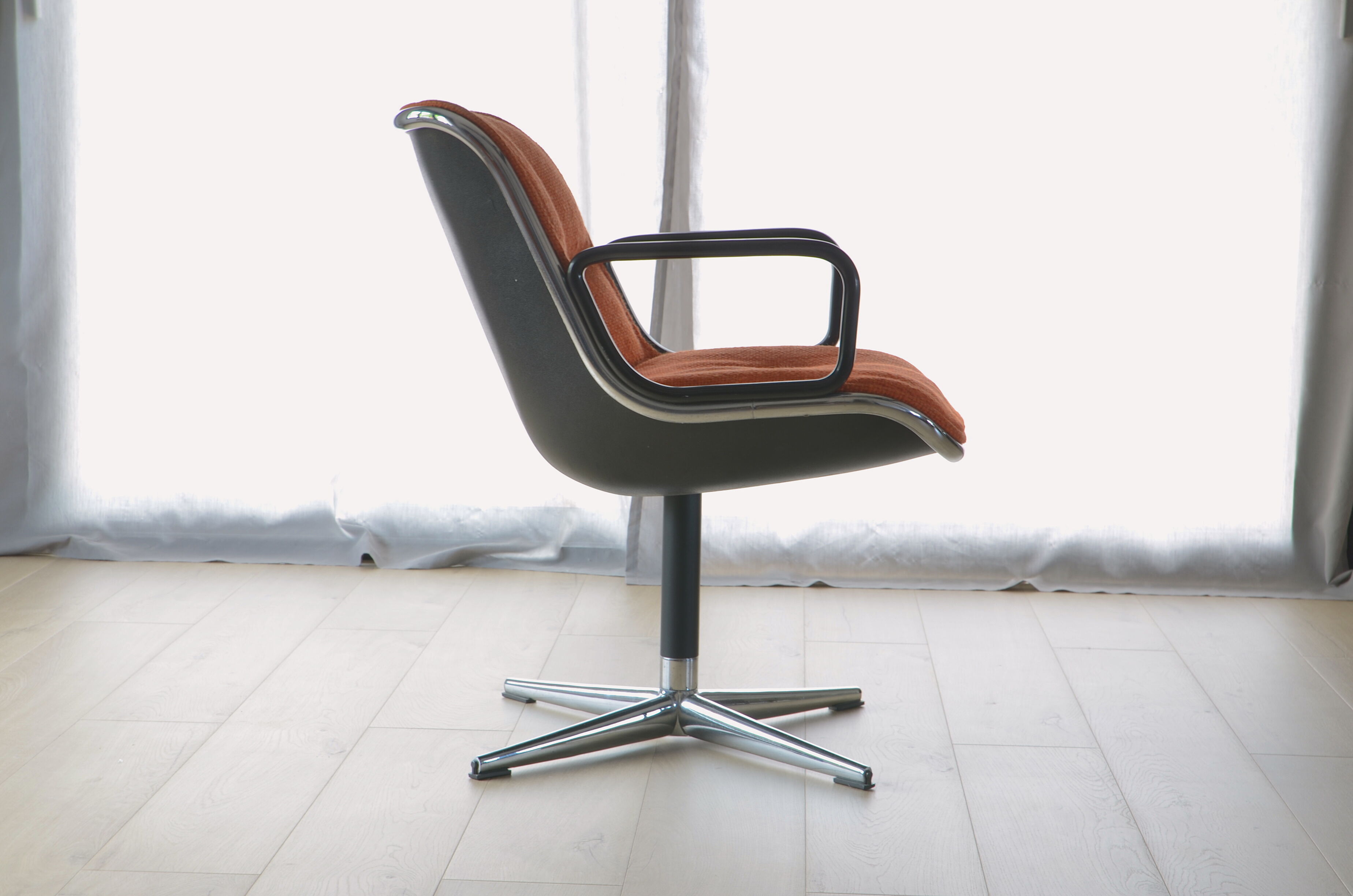 Chair by Charles Pollock for Knoll