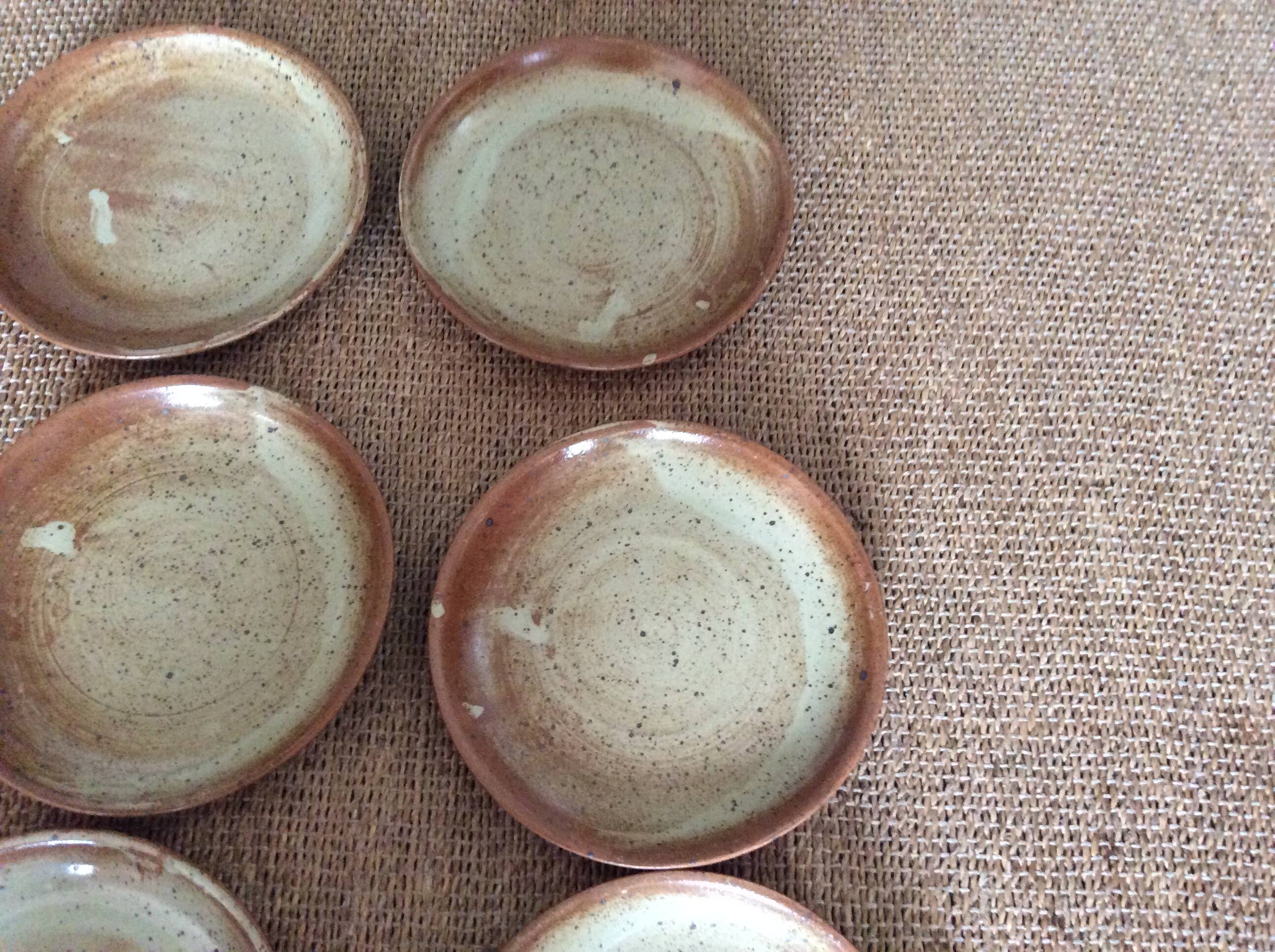 9 stoneware flat plates