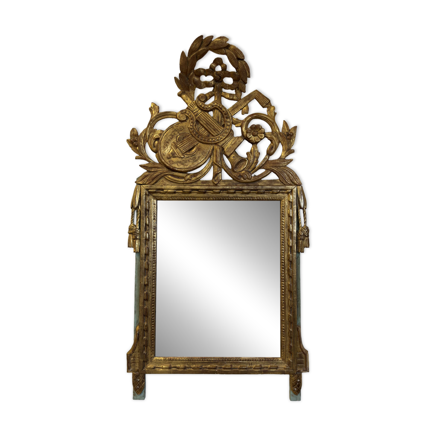 Louis XVI period mirror in carved and gilded wood – Late 18th century