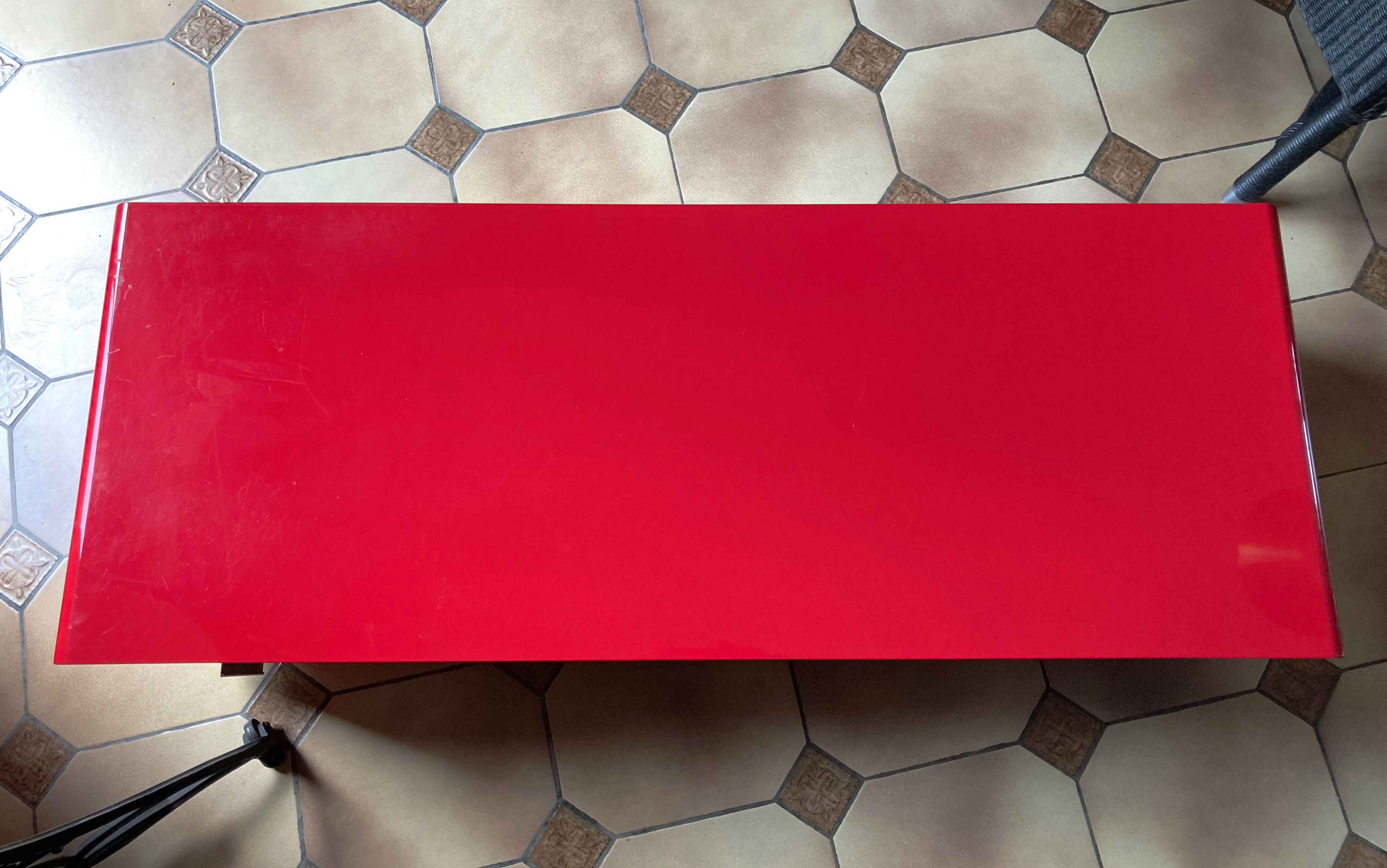 Lacquered red tv cabinet