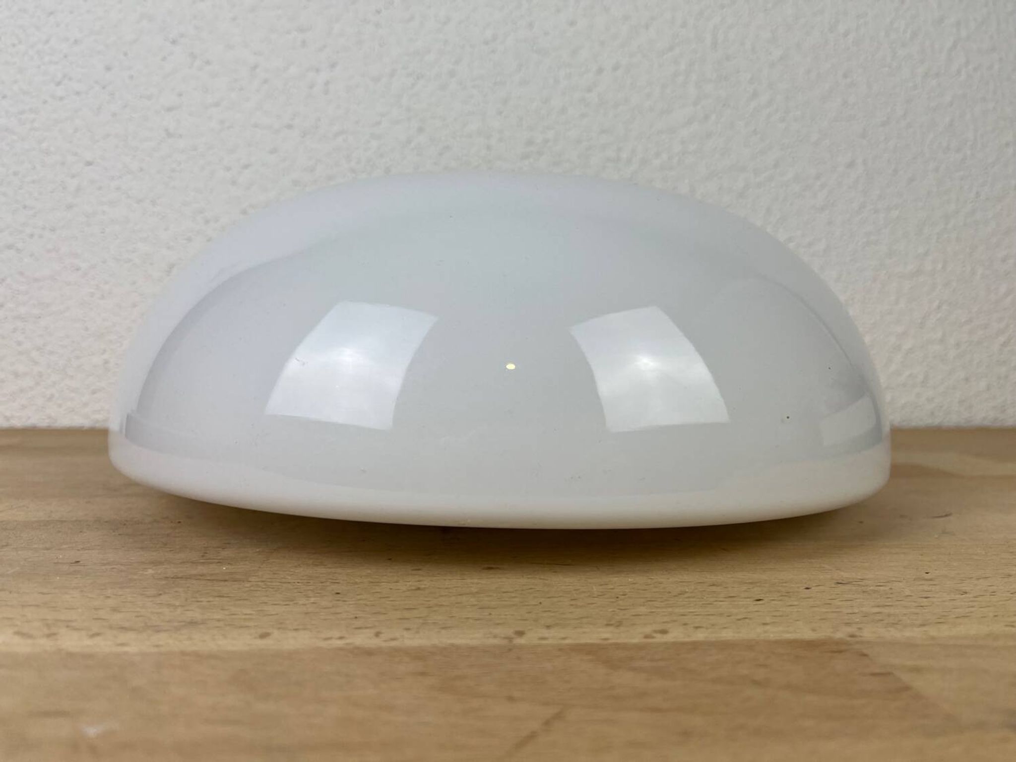 Plafonnier ou applique opaline, demi sphère années 50