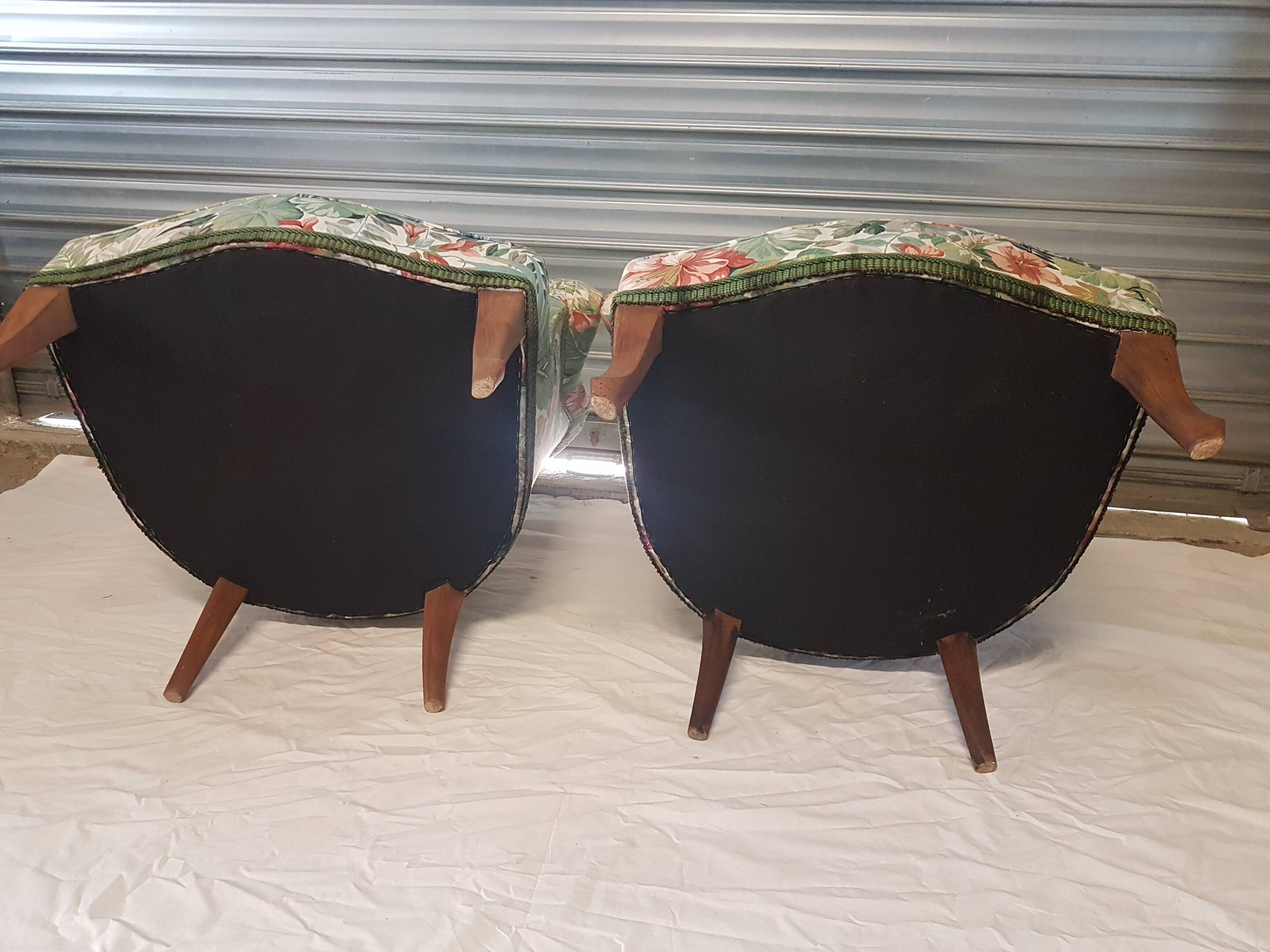 Pair of toad chairs