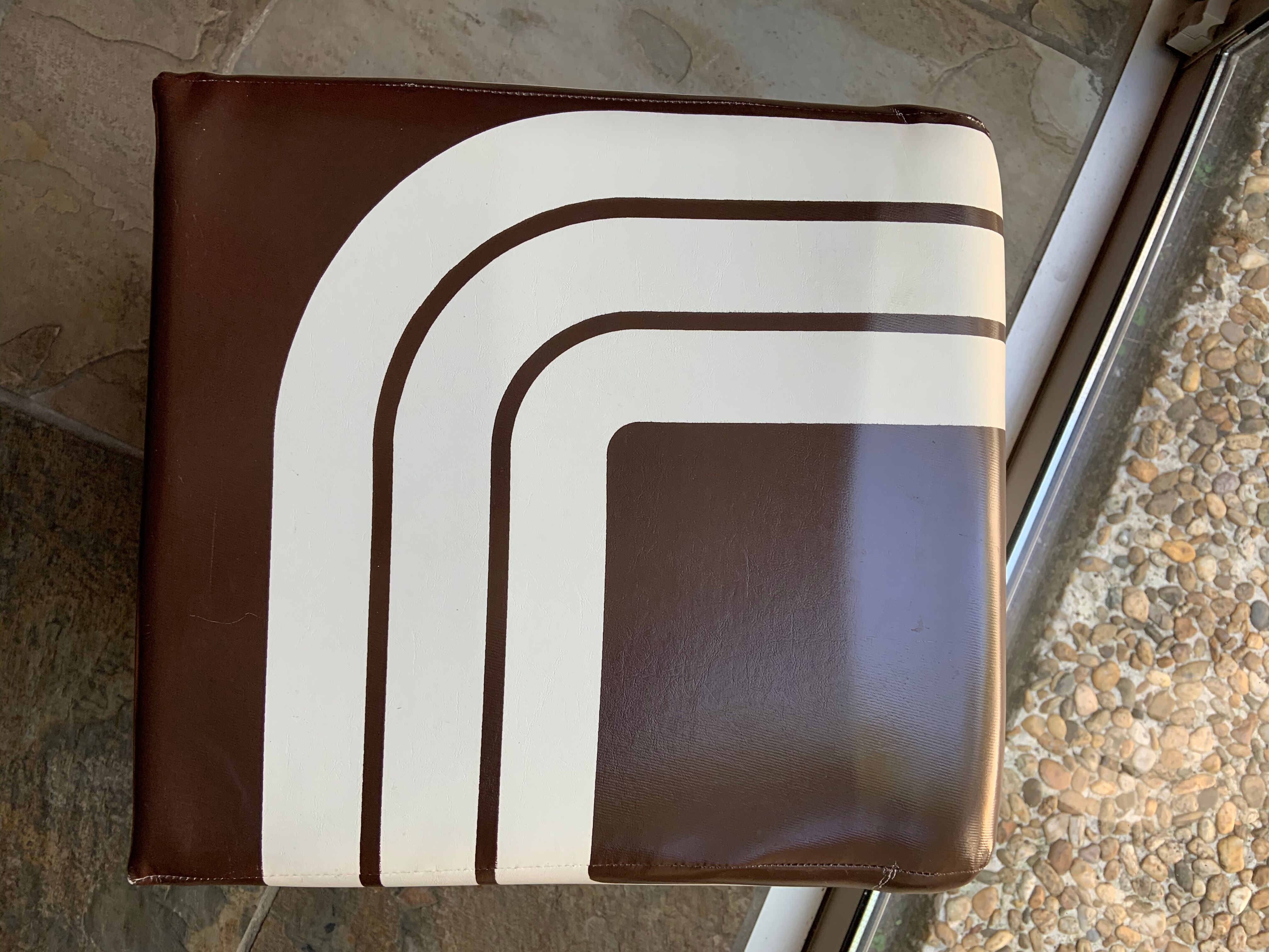 Pouf Pierre Cardin in 70s vinyl