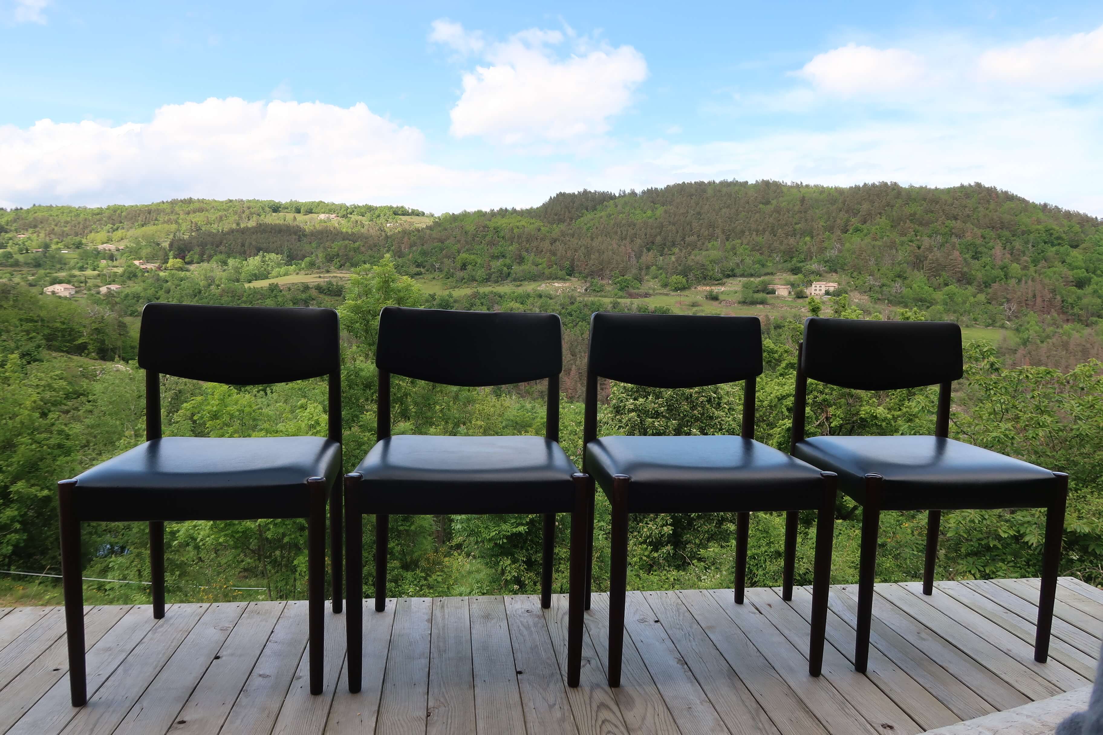 Lot of 4 chairs