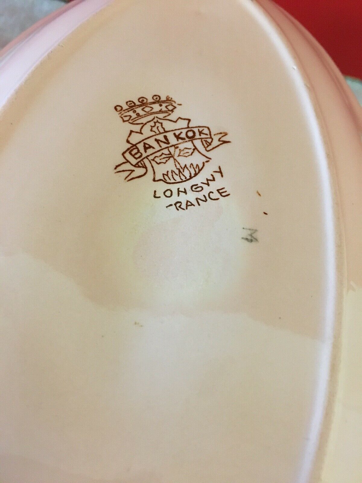 Compotier cuts flat on longwy footouche bankok model