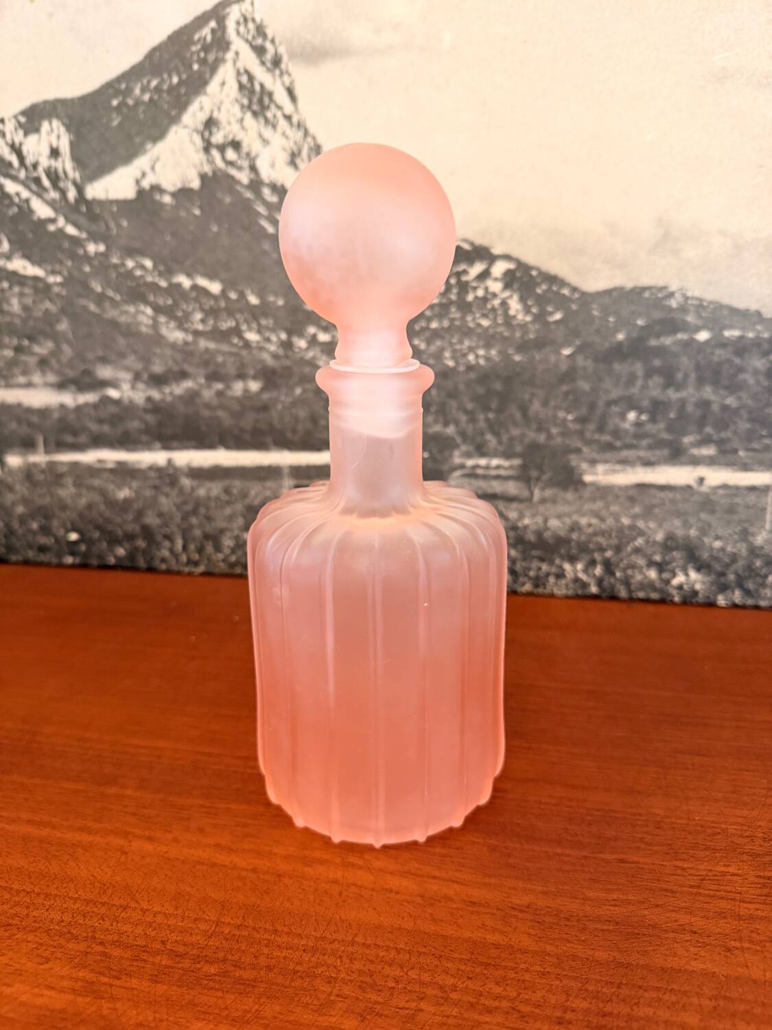 Pair of vanity bottles