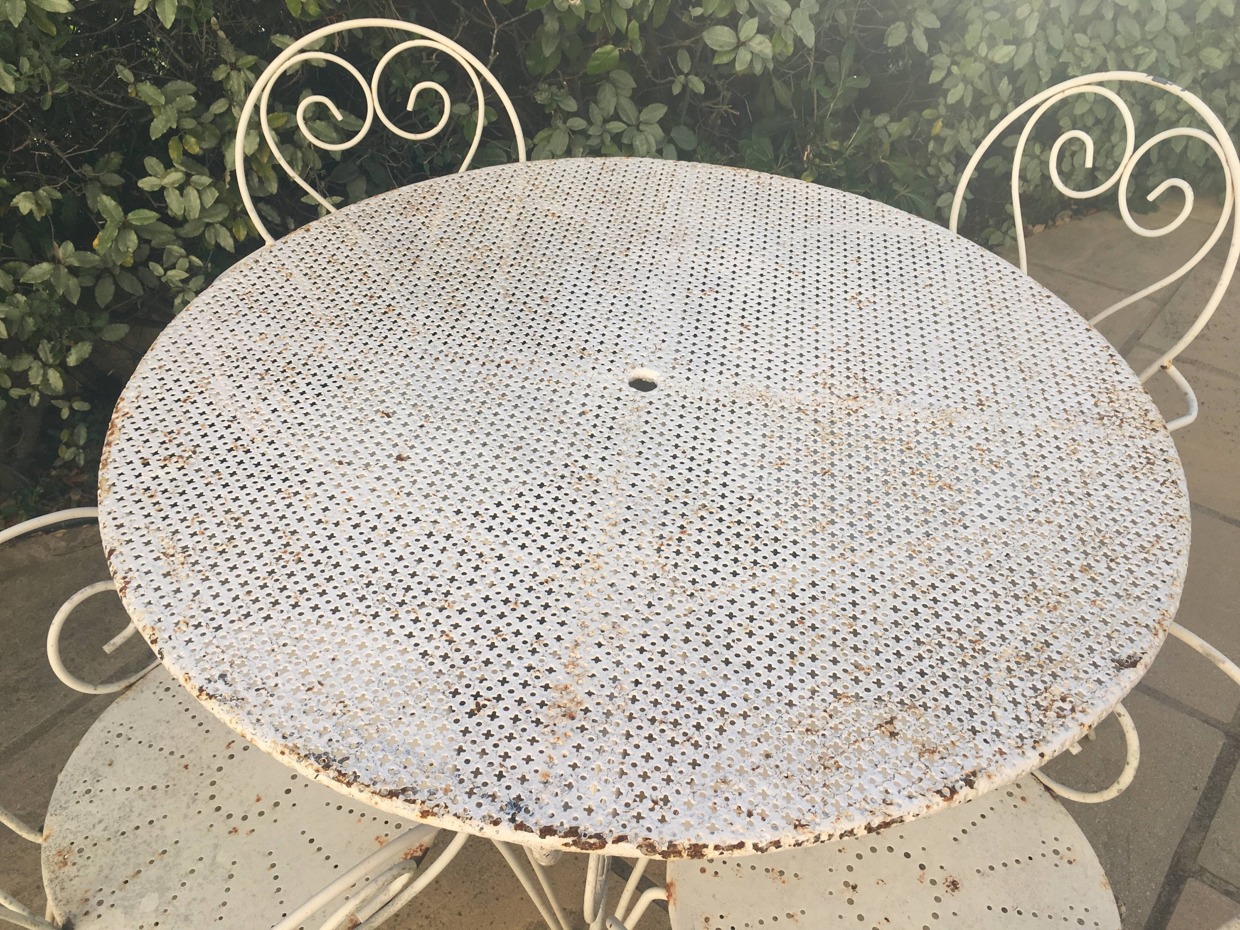 Garden Salon wrought iron white