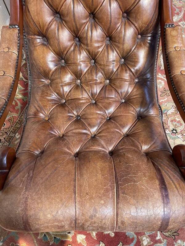 Rocking-chair Chesterfileld en cuir