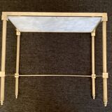 Table d'appoint en marbre et laiton