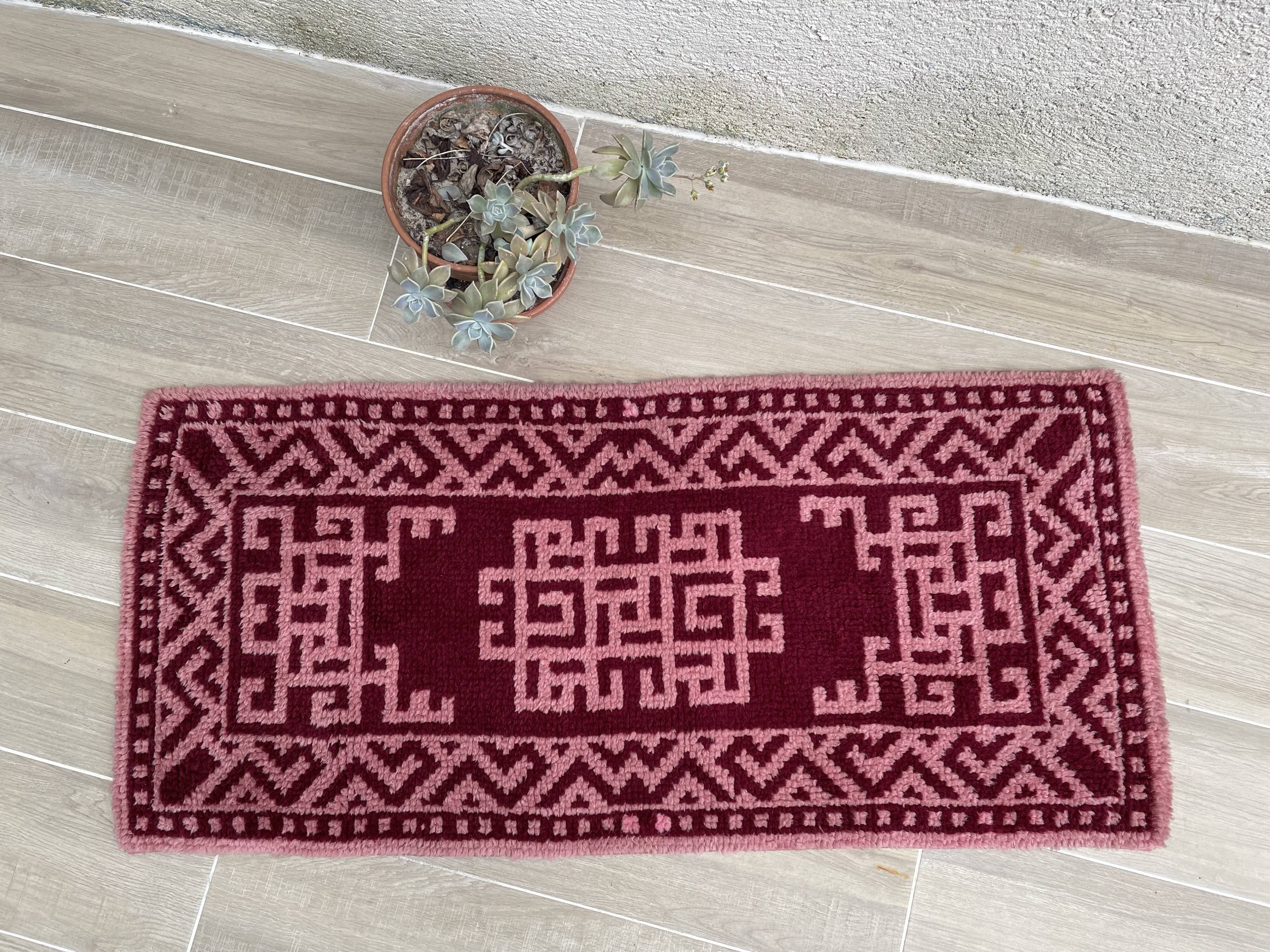 Pure Wool Rug 70s – 126x57cm