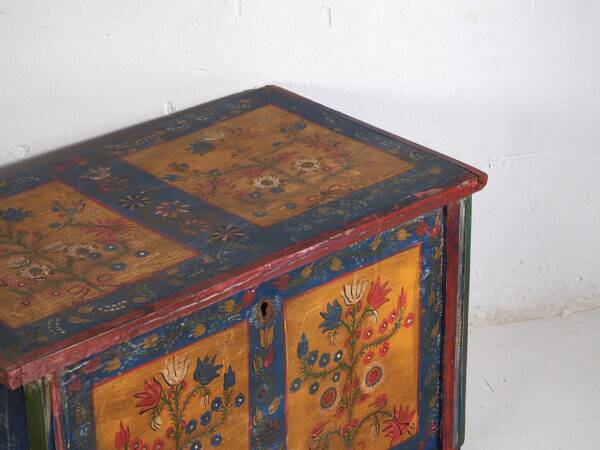Antique folk art style chest with floral motifs (c.1920)
