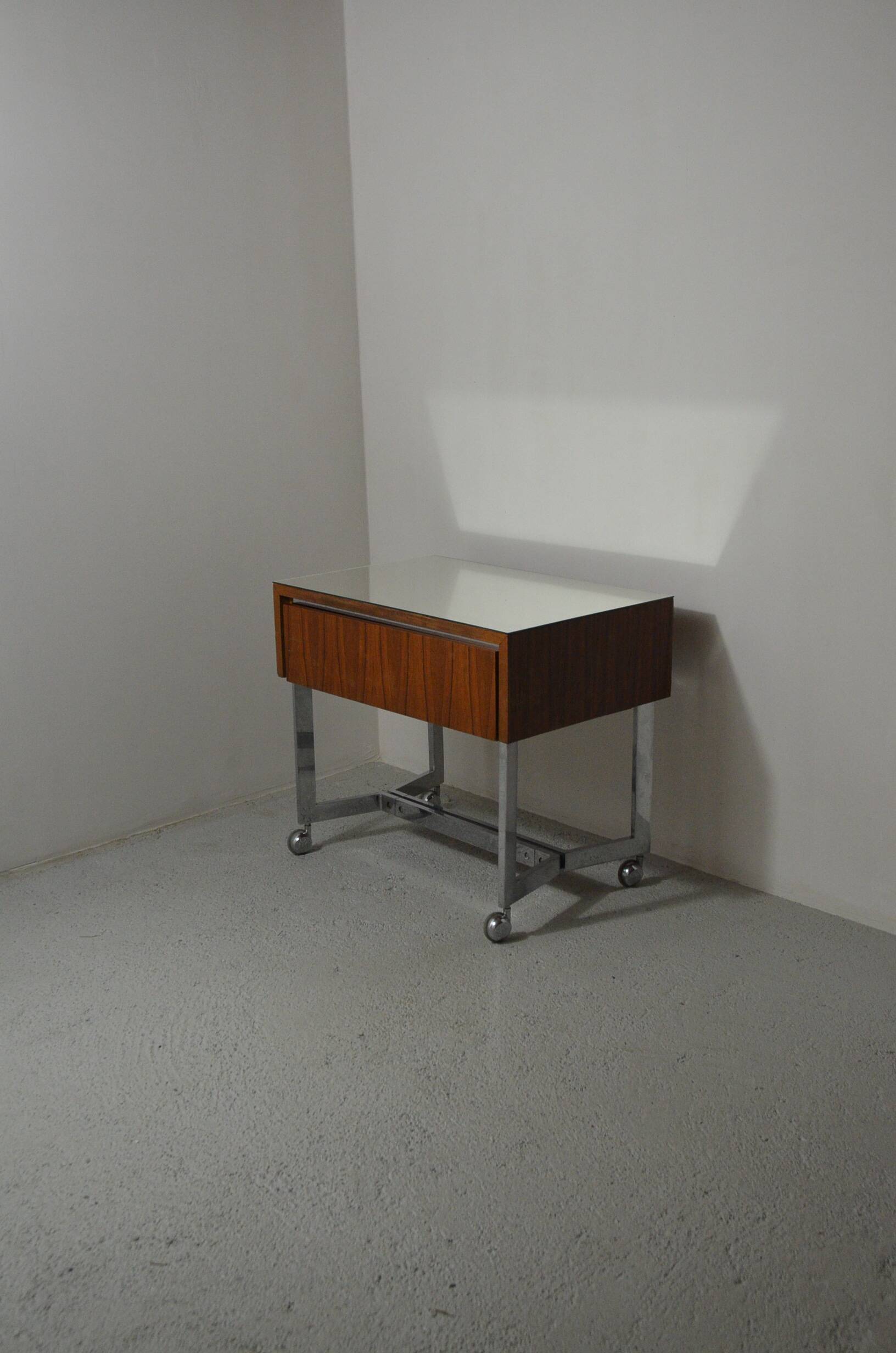 Occasional furniture on casters in Rio rosewood 1960