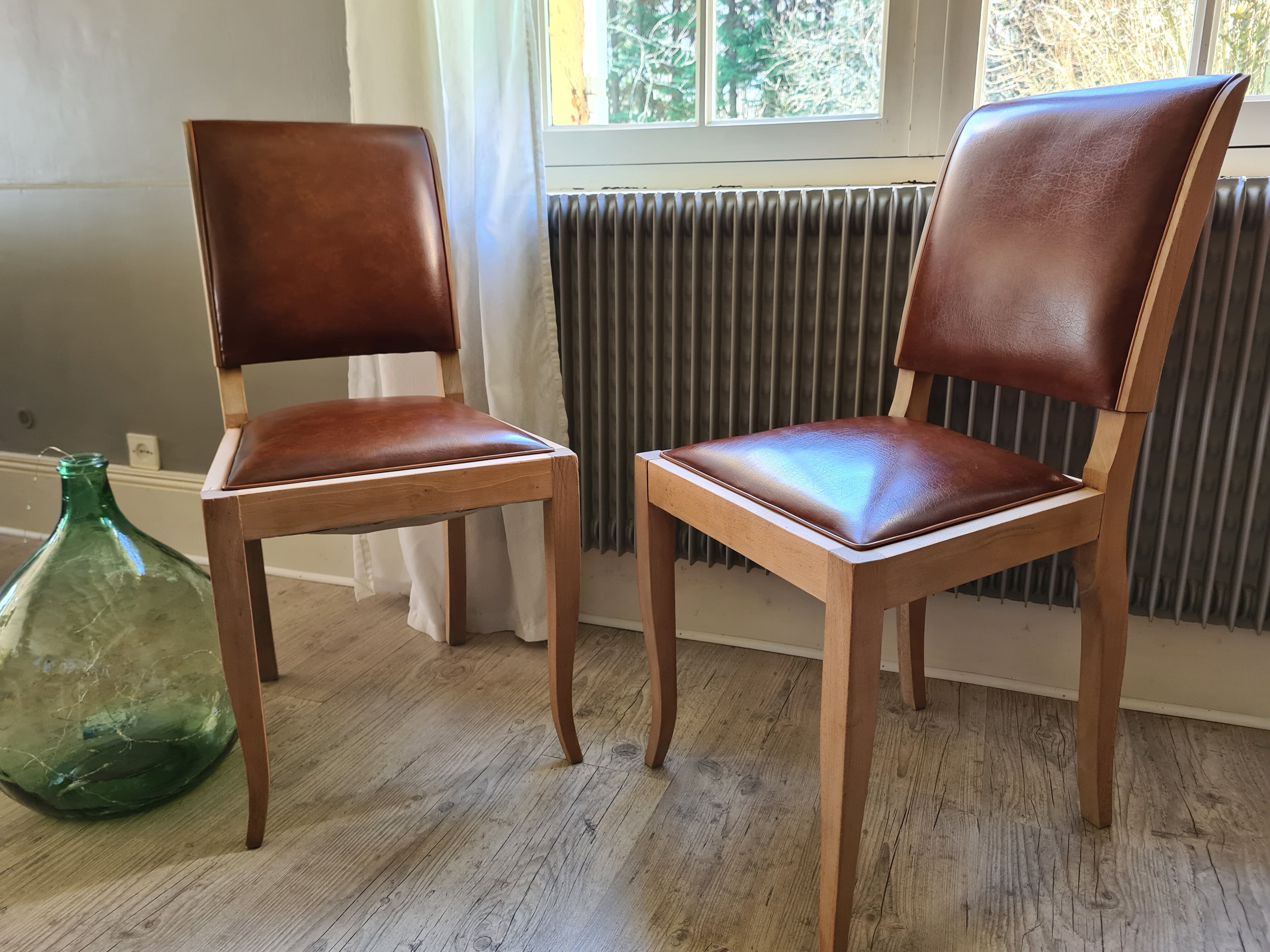 Set of 2 chic vintage chairs