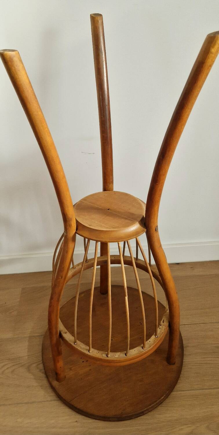 Rattan worker pedestal table from the 1950s
