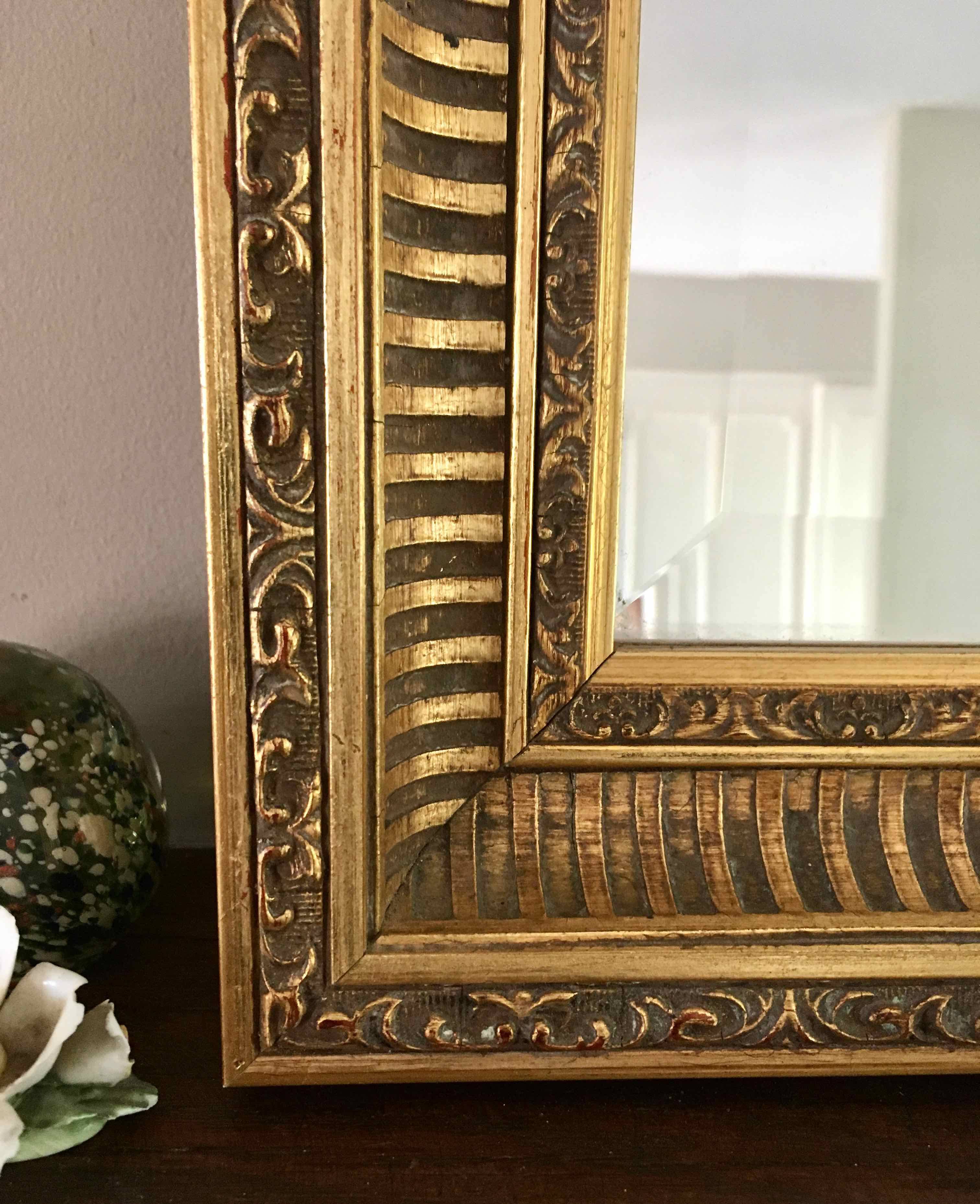 Beveled mirror 81x61cm