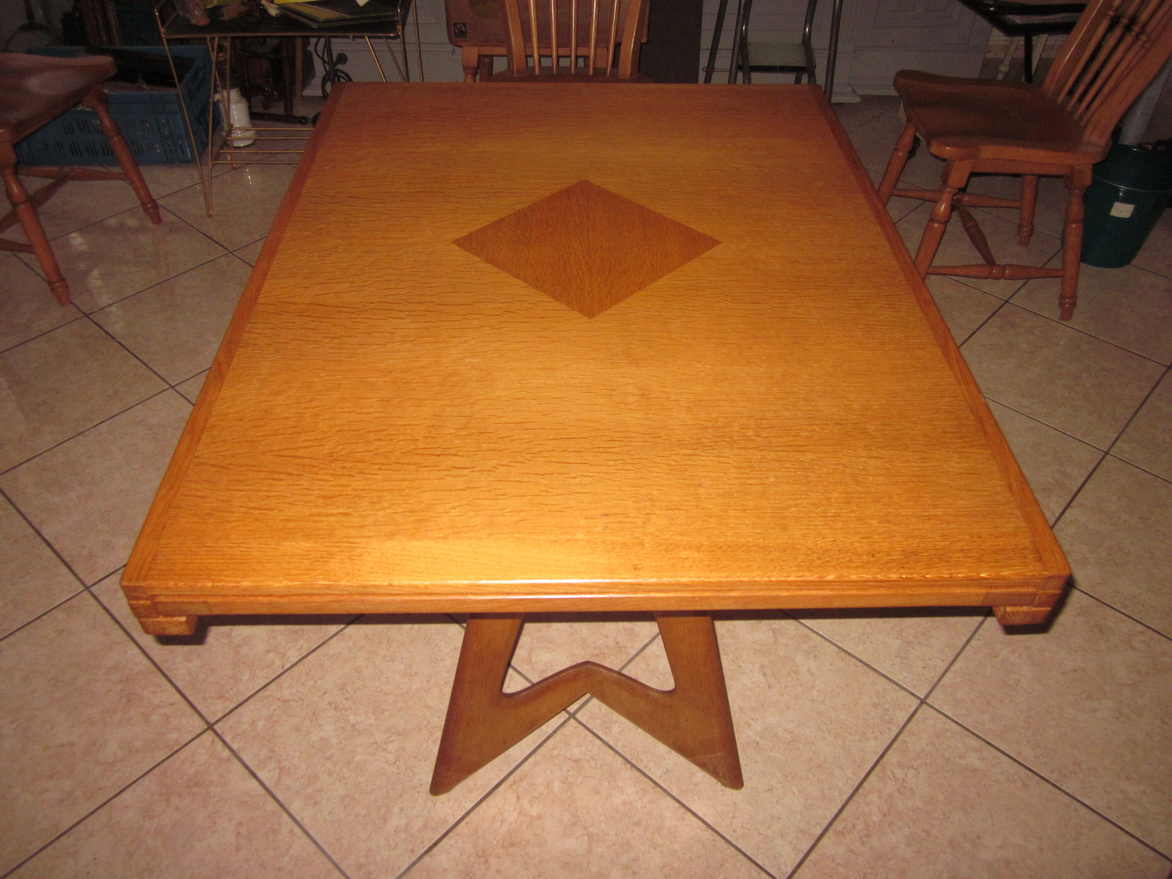 Table extensible par Guillerme et Chambon