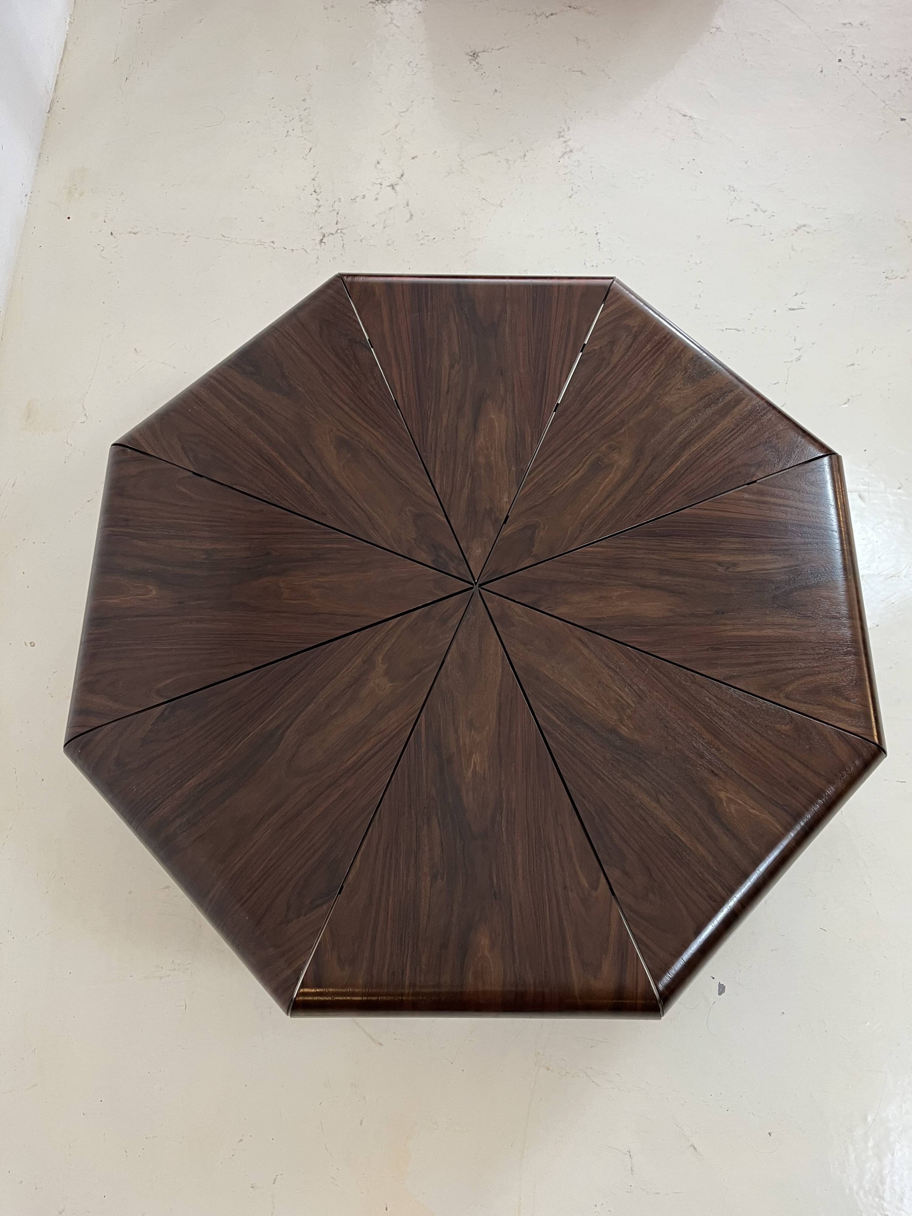 Coffee table attributed to Jorge Zalszupin