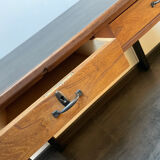 Desk / table