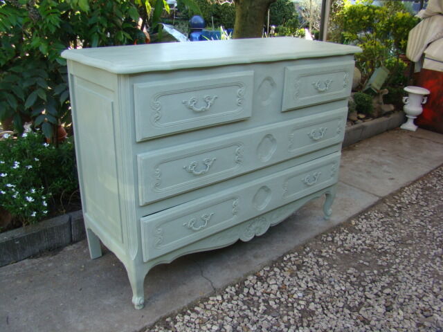 Old louis xv style painted chest of drawers