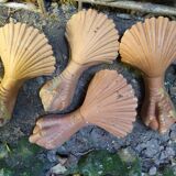 Cast iron bathtub legs