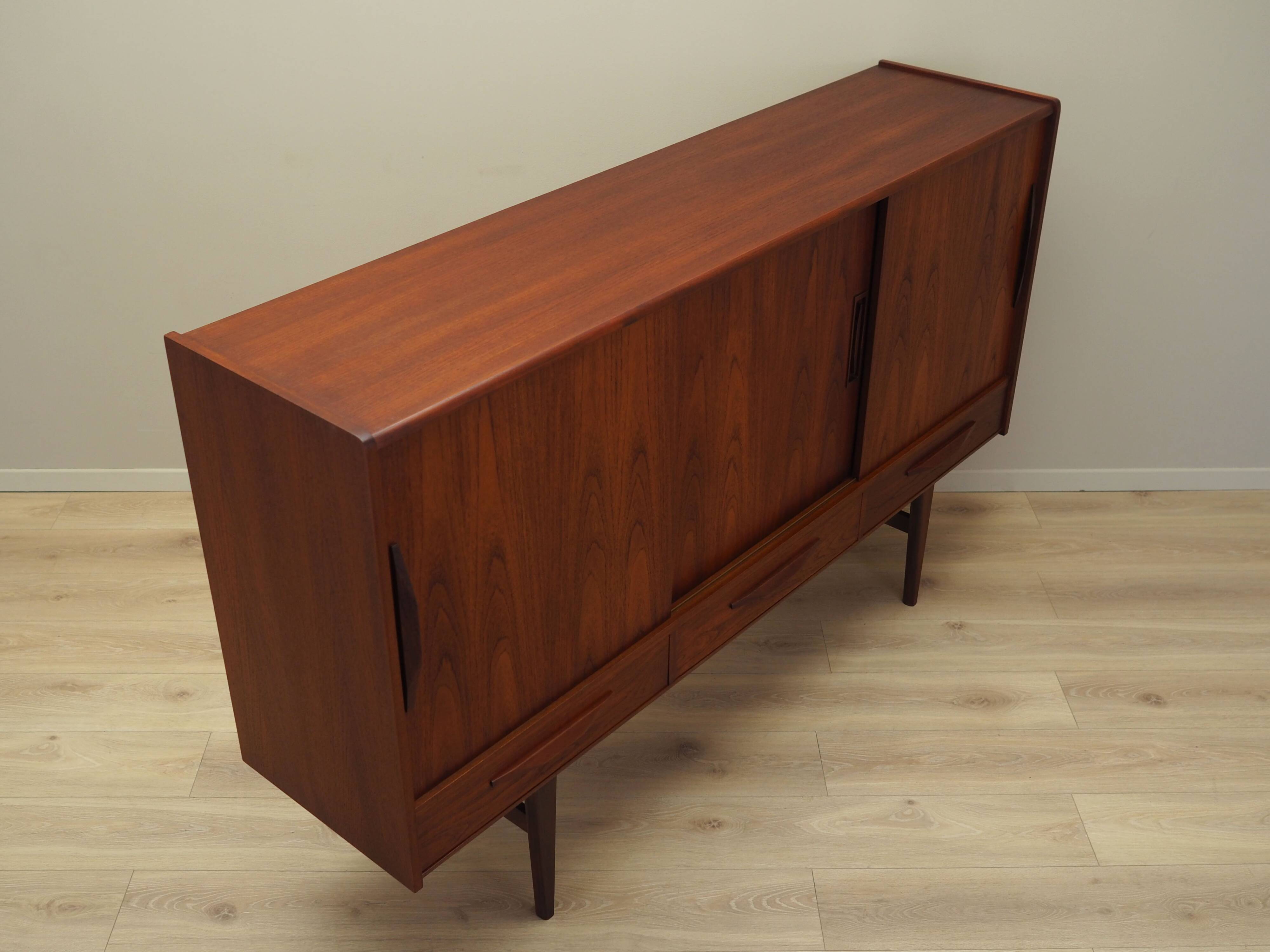 Buffet haut en teck, design danois, années 1970, fabriqué par ES Møbler