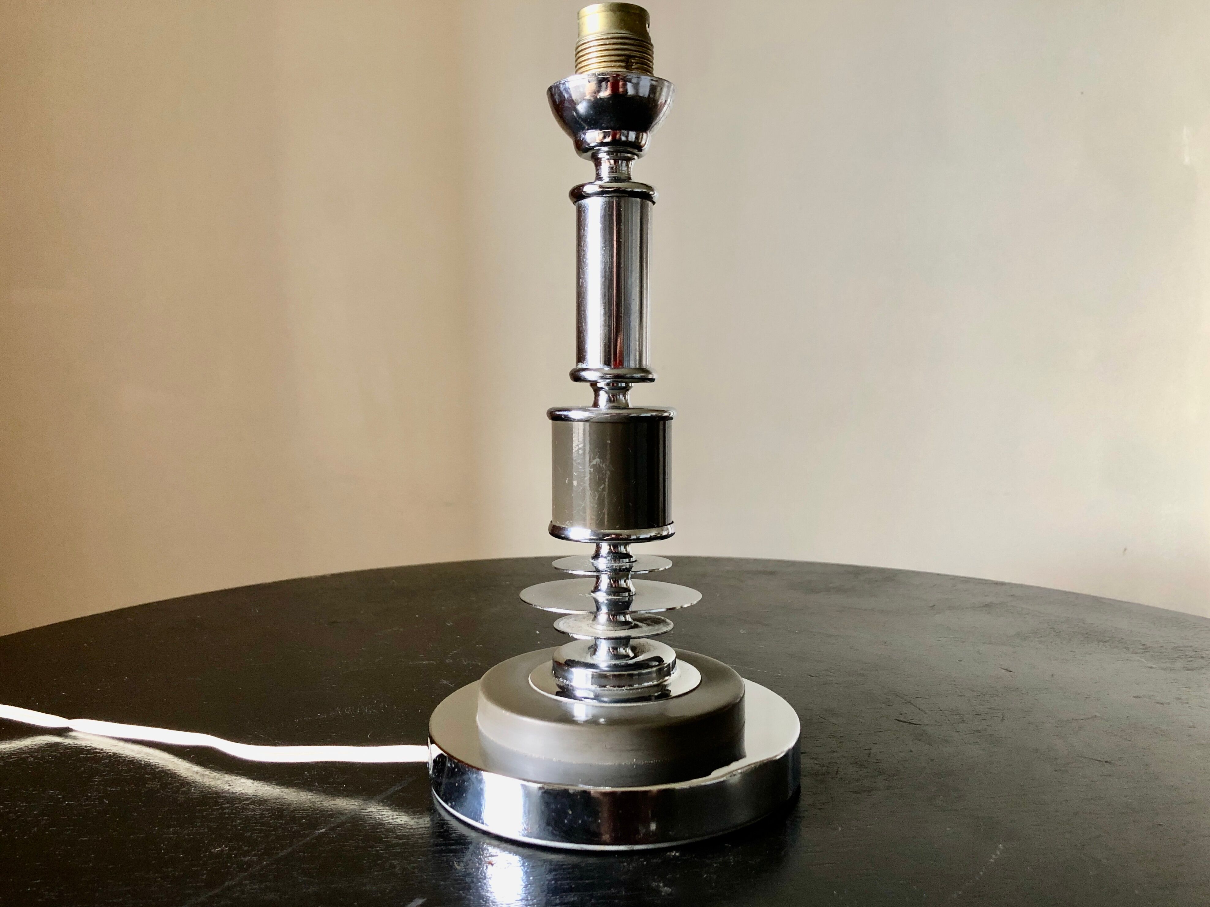 Lamp stand space age